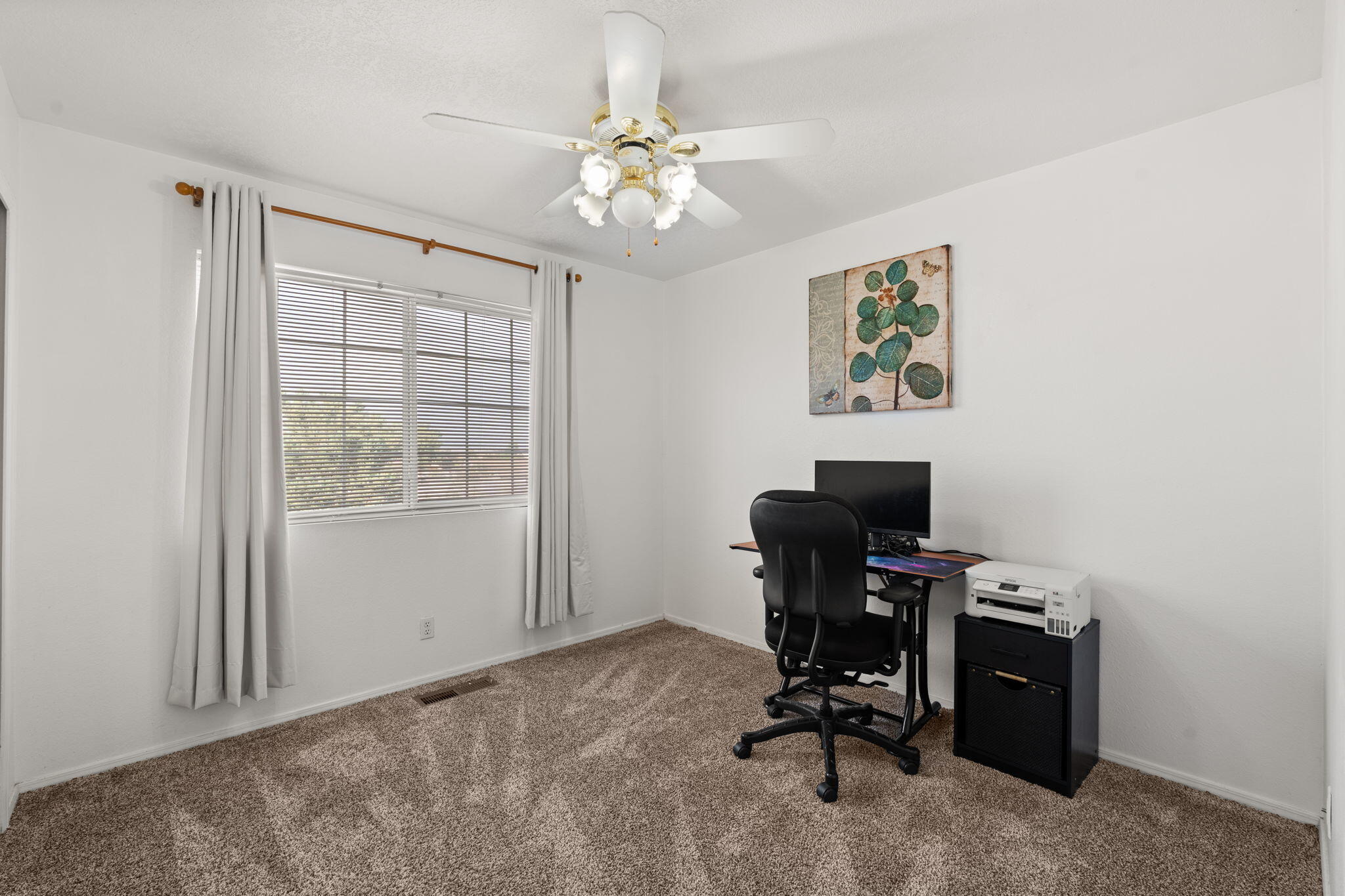 7037 ALBANY HILLS Drive NE