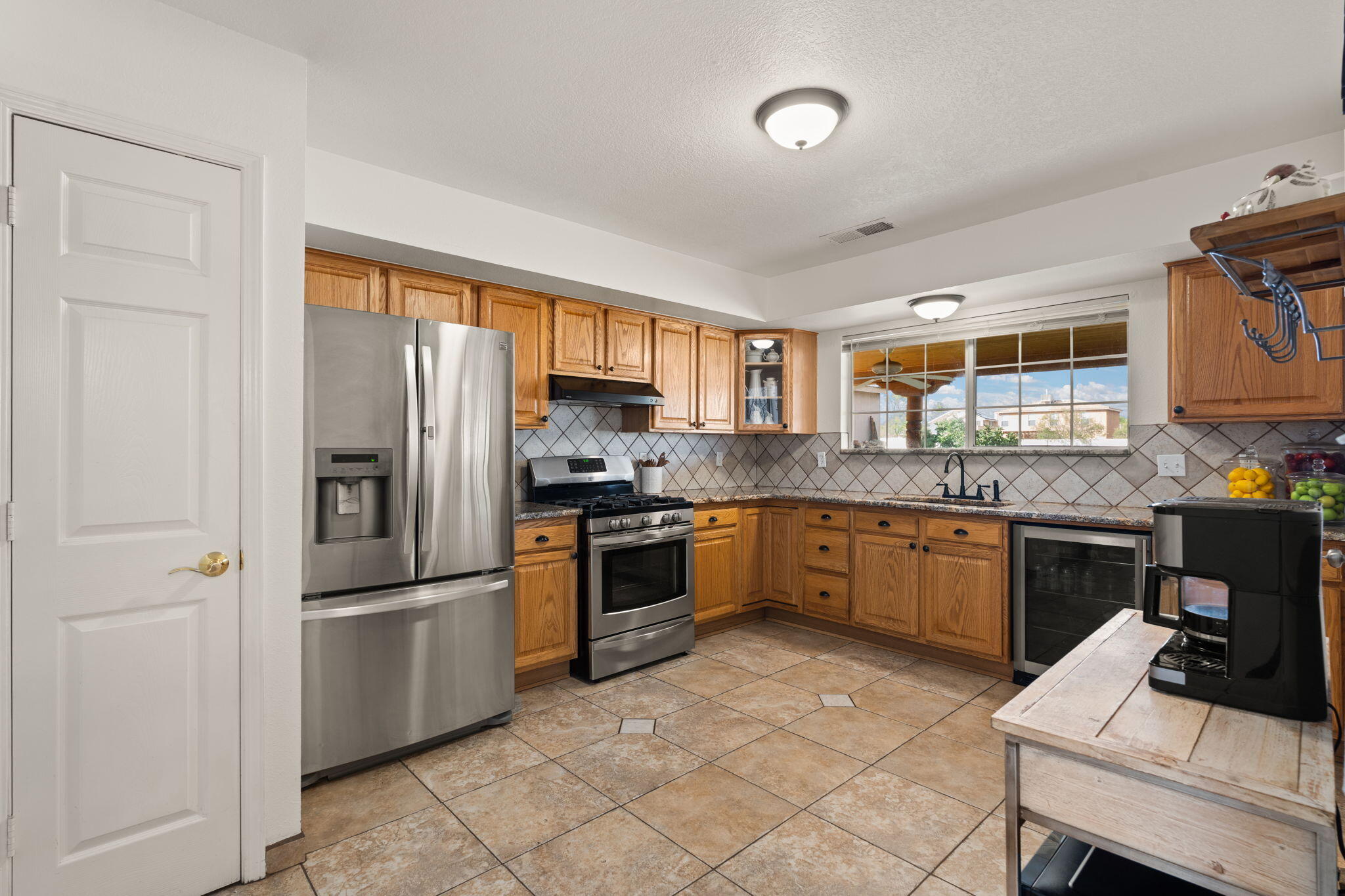 7037 ALBANY HILLS Drive NE