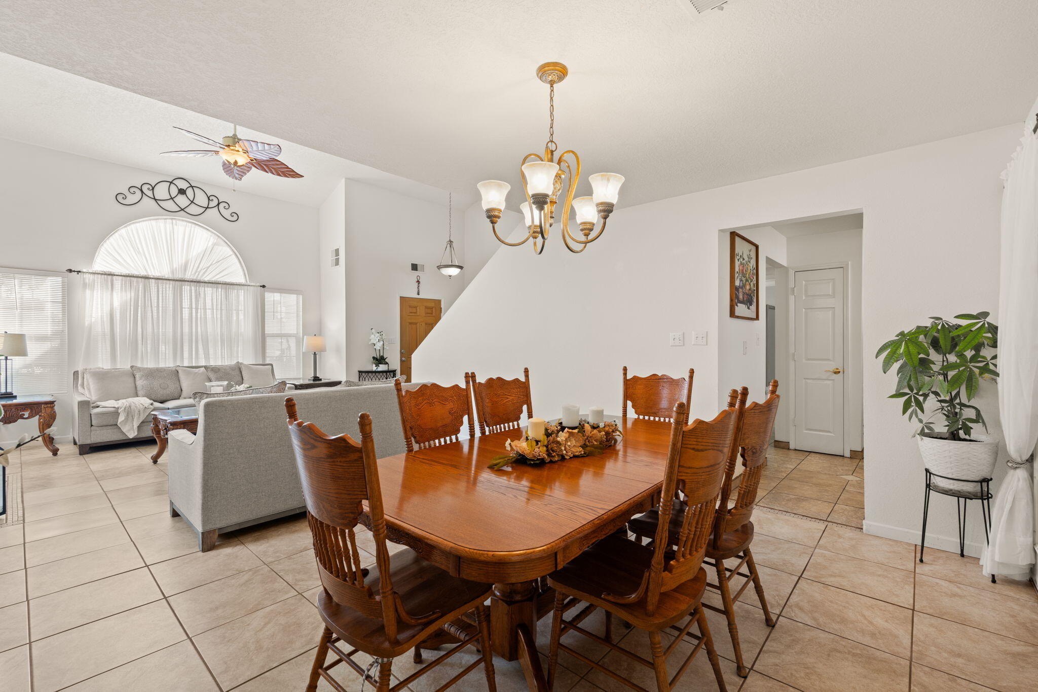 7037 ALBANY HILLS Drive NE