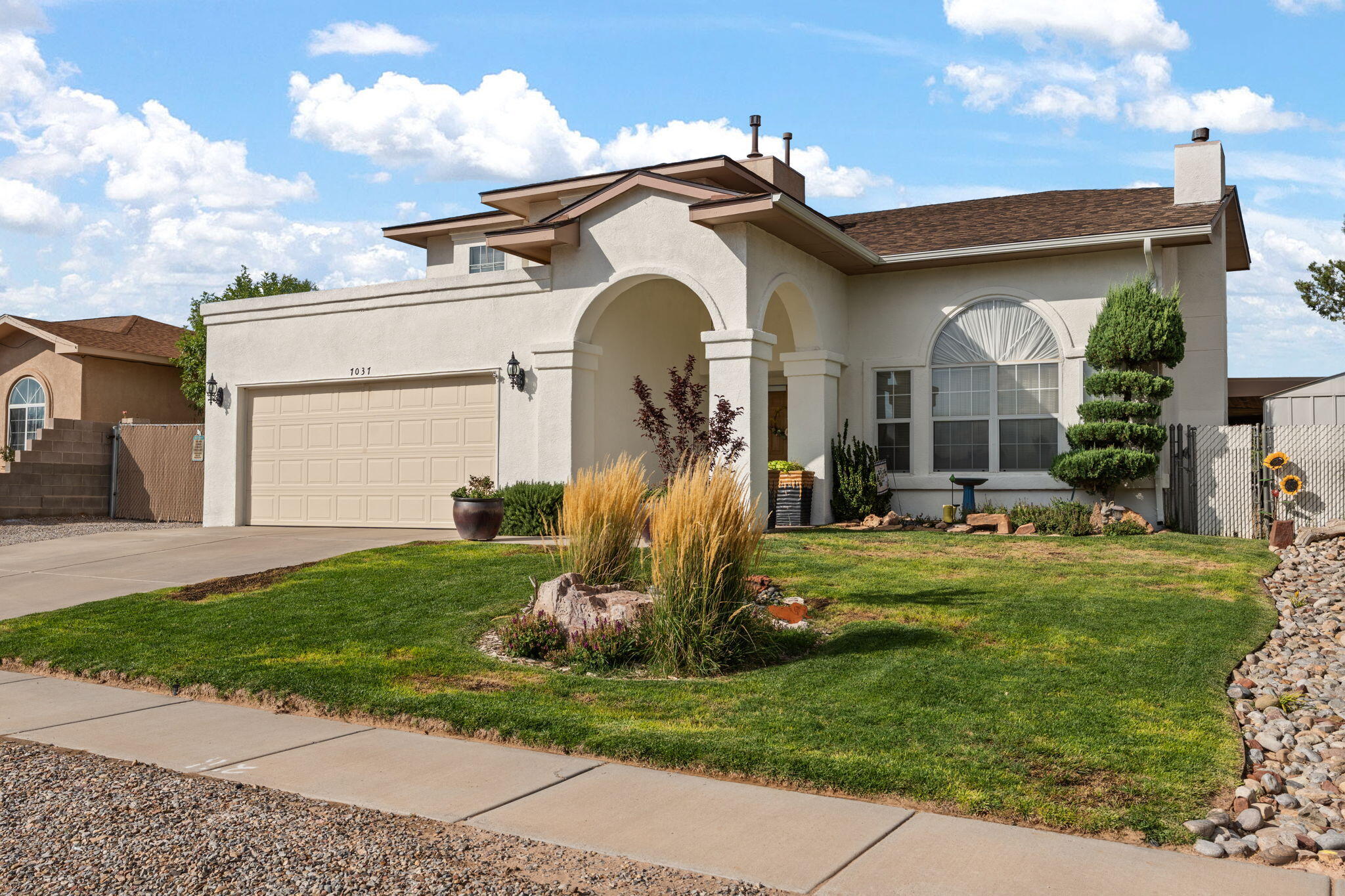 7037 ALBANY HILLS Drive NE