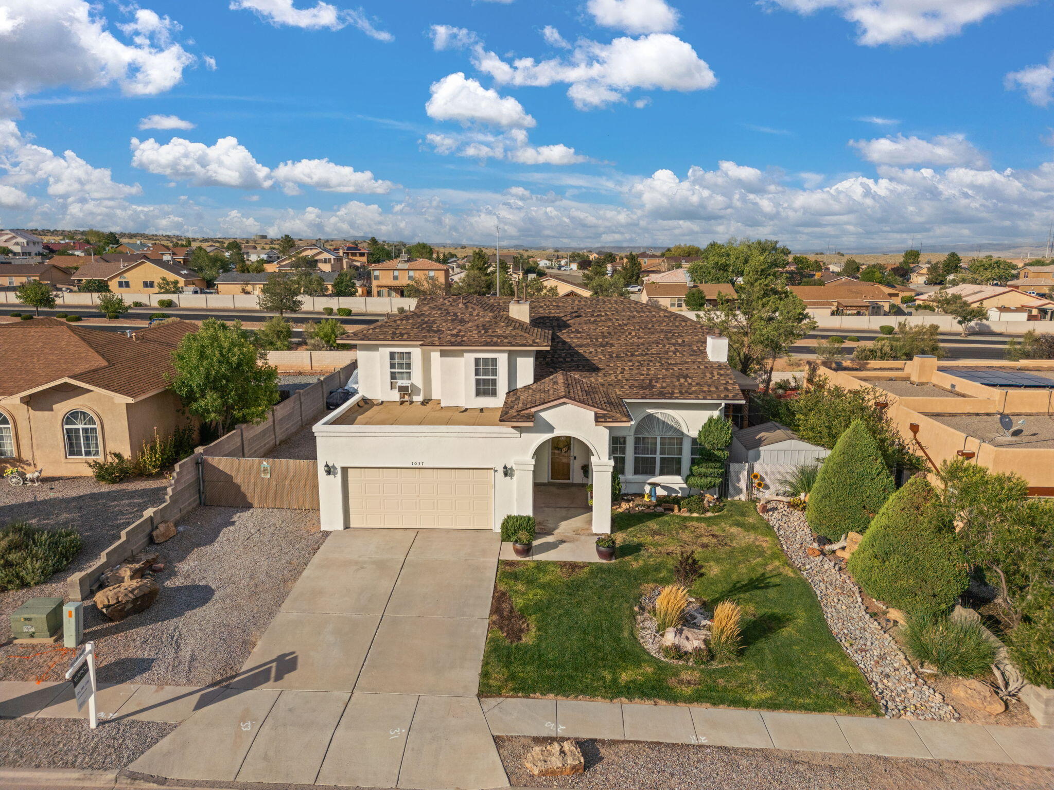 7037 ALBANY HILLS Drive NE