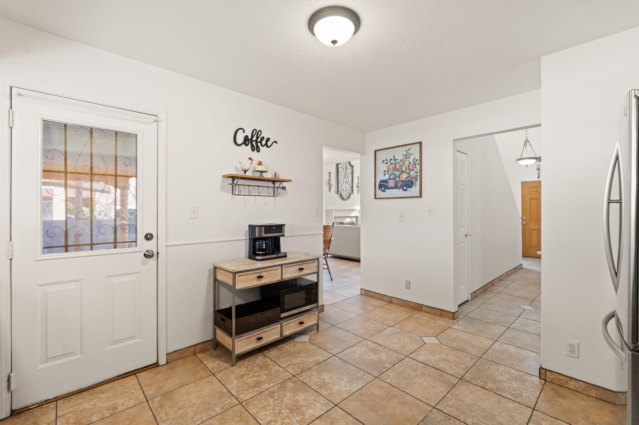 7037 ALBANY HILLS Drive NE