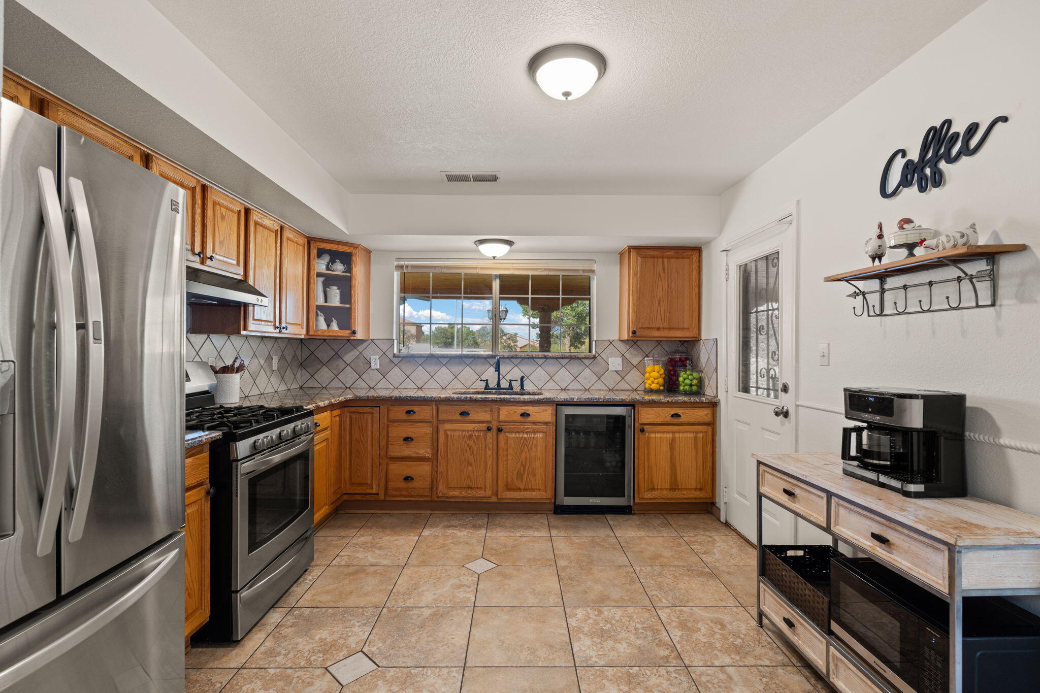 7037 ALBANY HILLS Drive NE