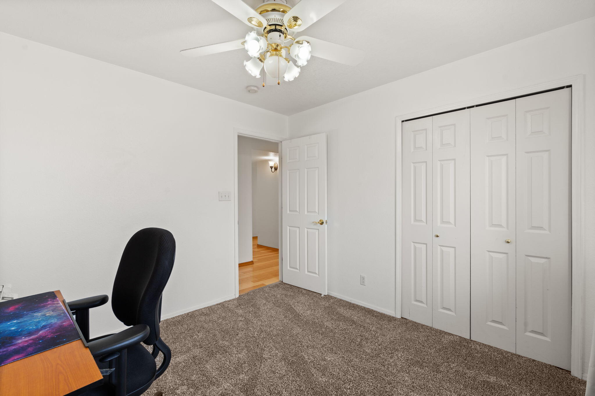 7037 ALBANY HILLS Drive NE