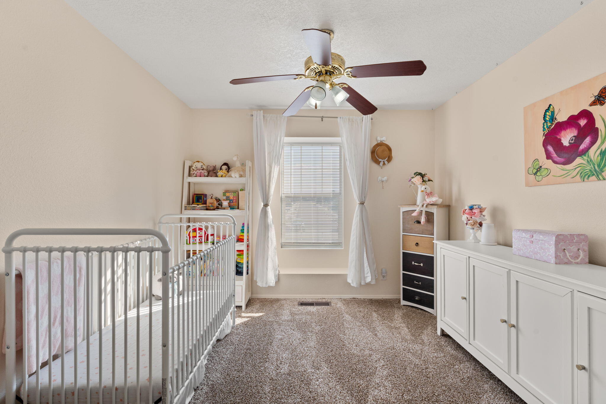 7037 ALBANY HILLS Drive NE