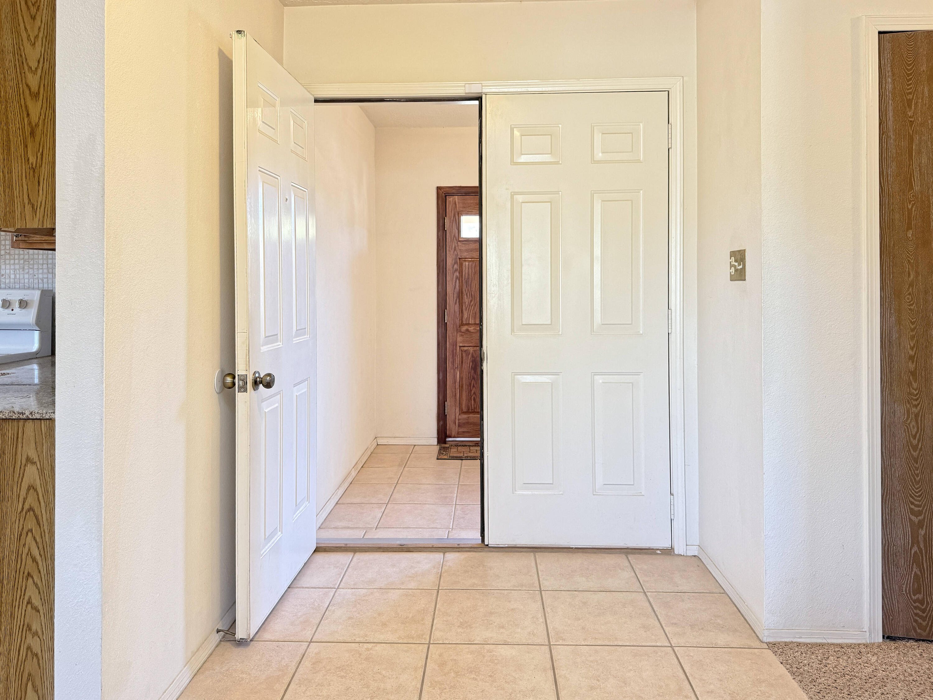 4661 QUARTZ Drive NE