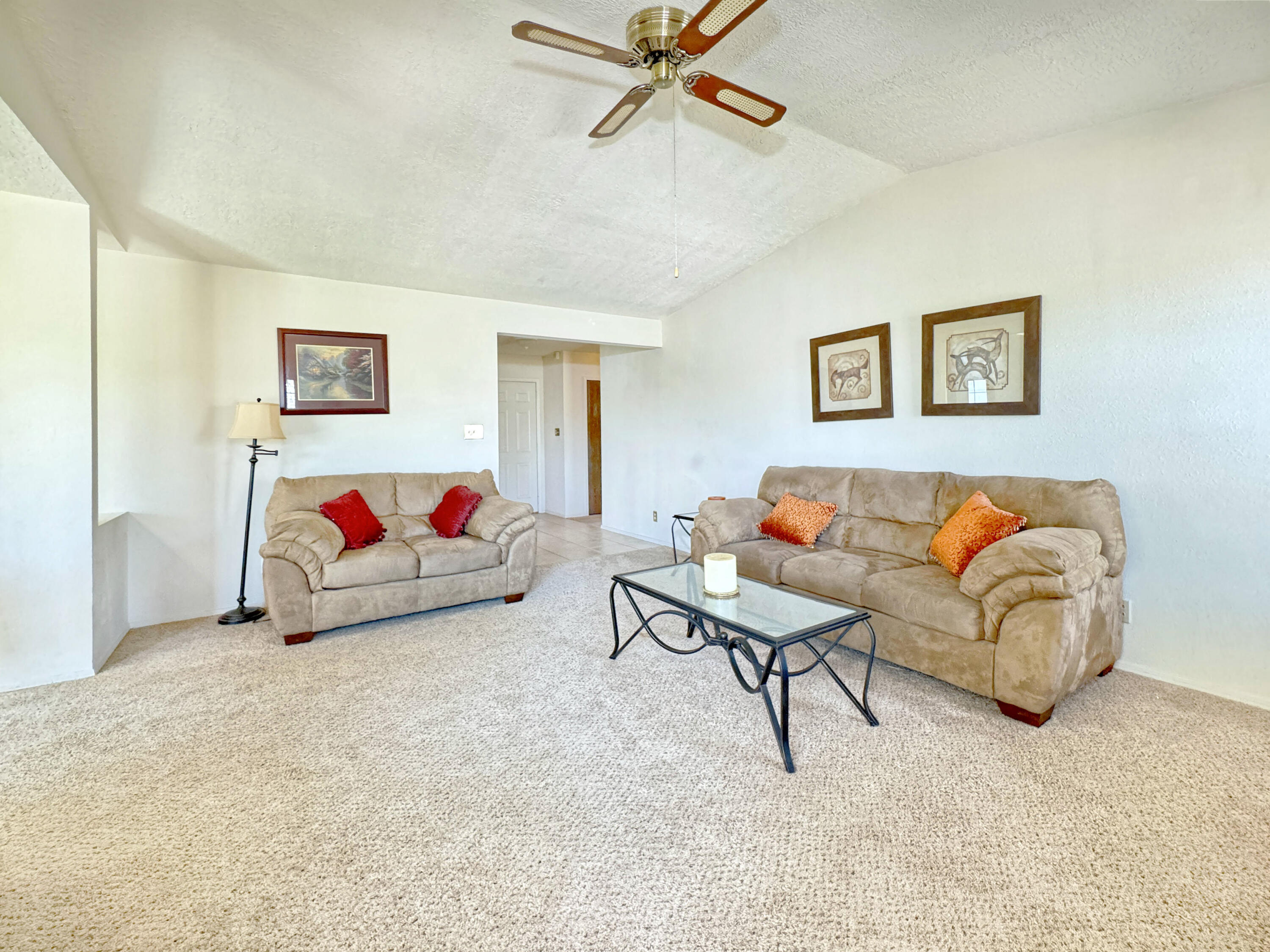 4661 QUARTZ Drive NE