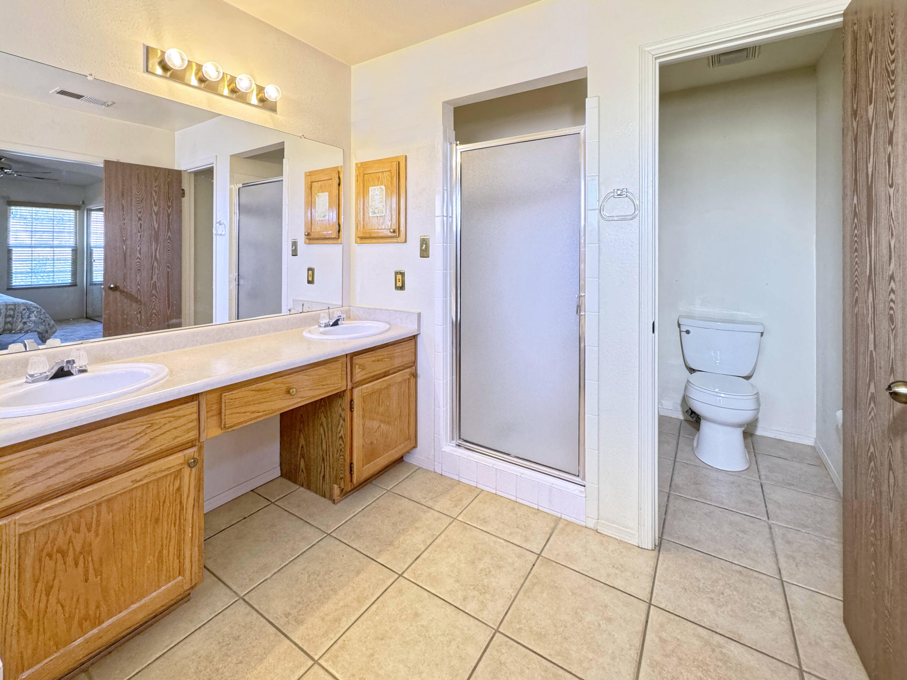 4661 QUARTZ Drive NE