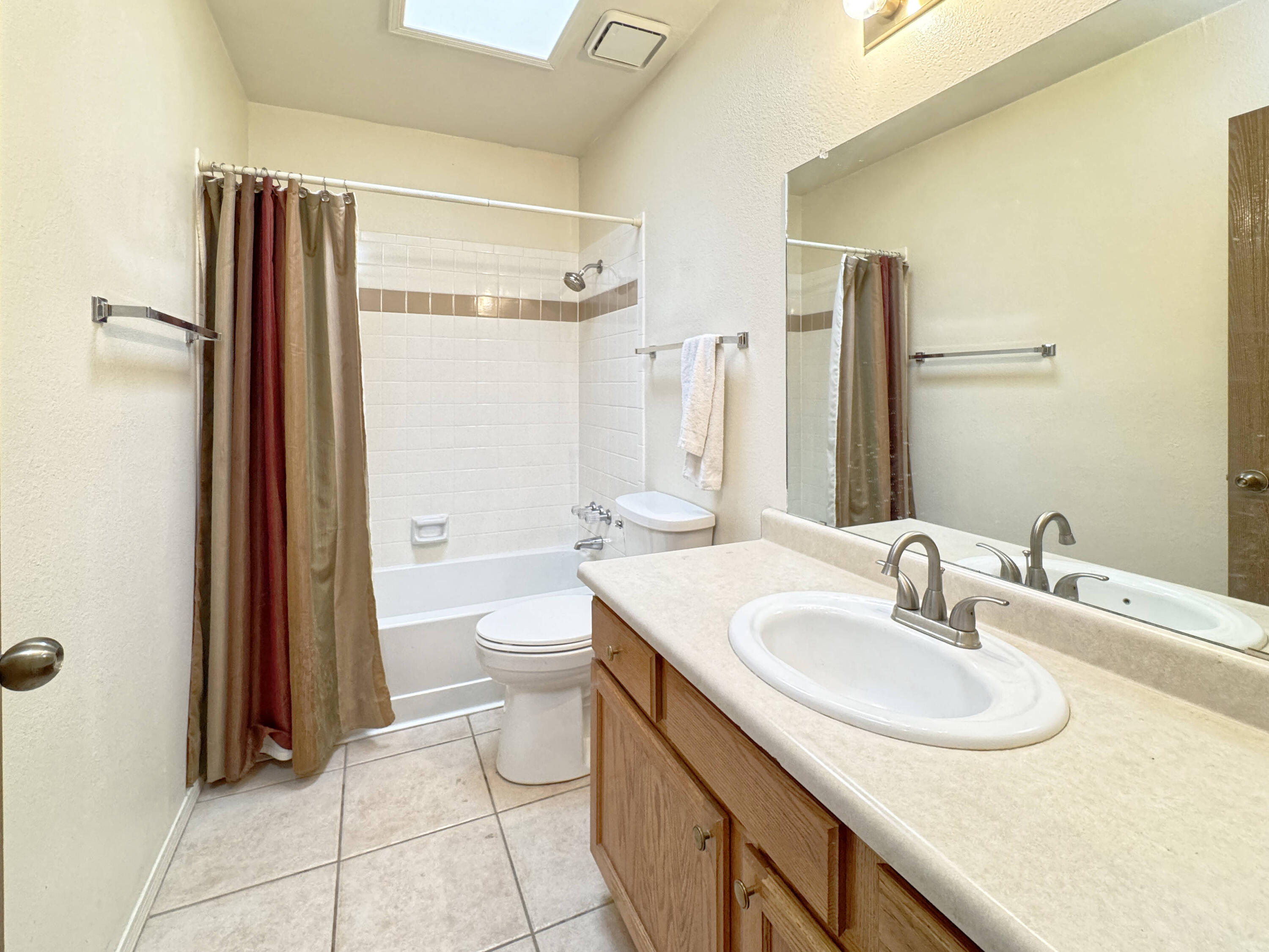 4661 QUARTZ Drive NE