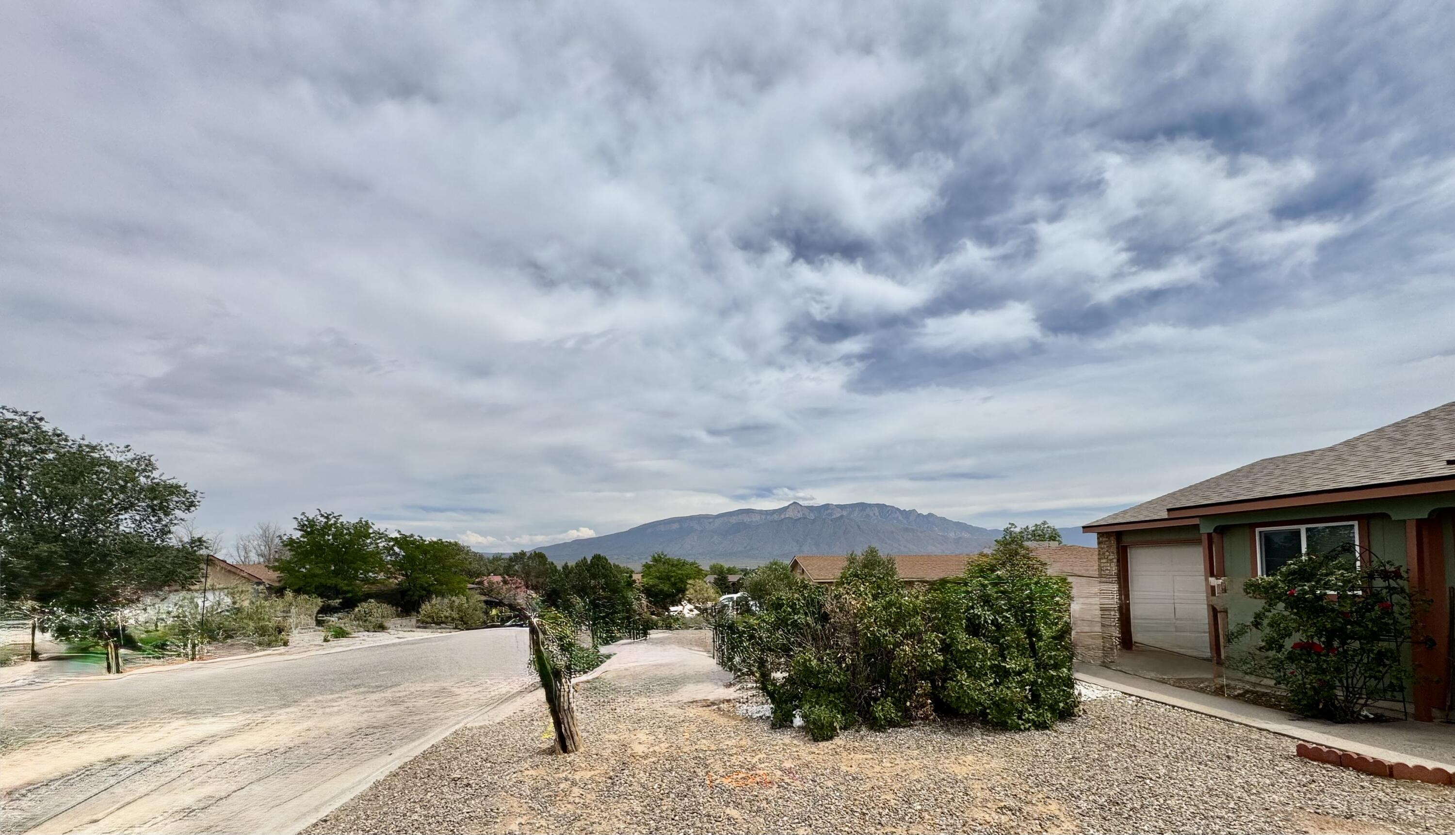 6496 GAMBEL QUAIL Road NE