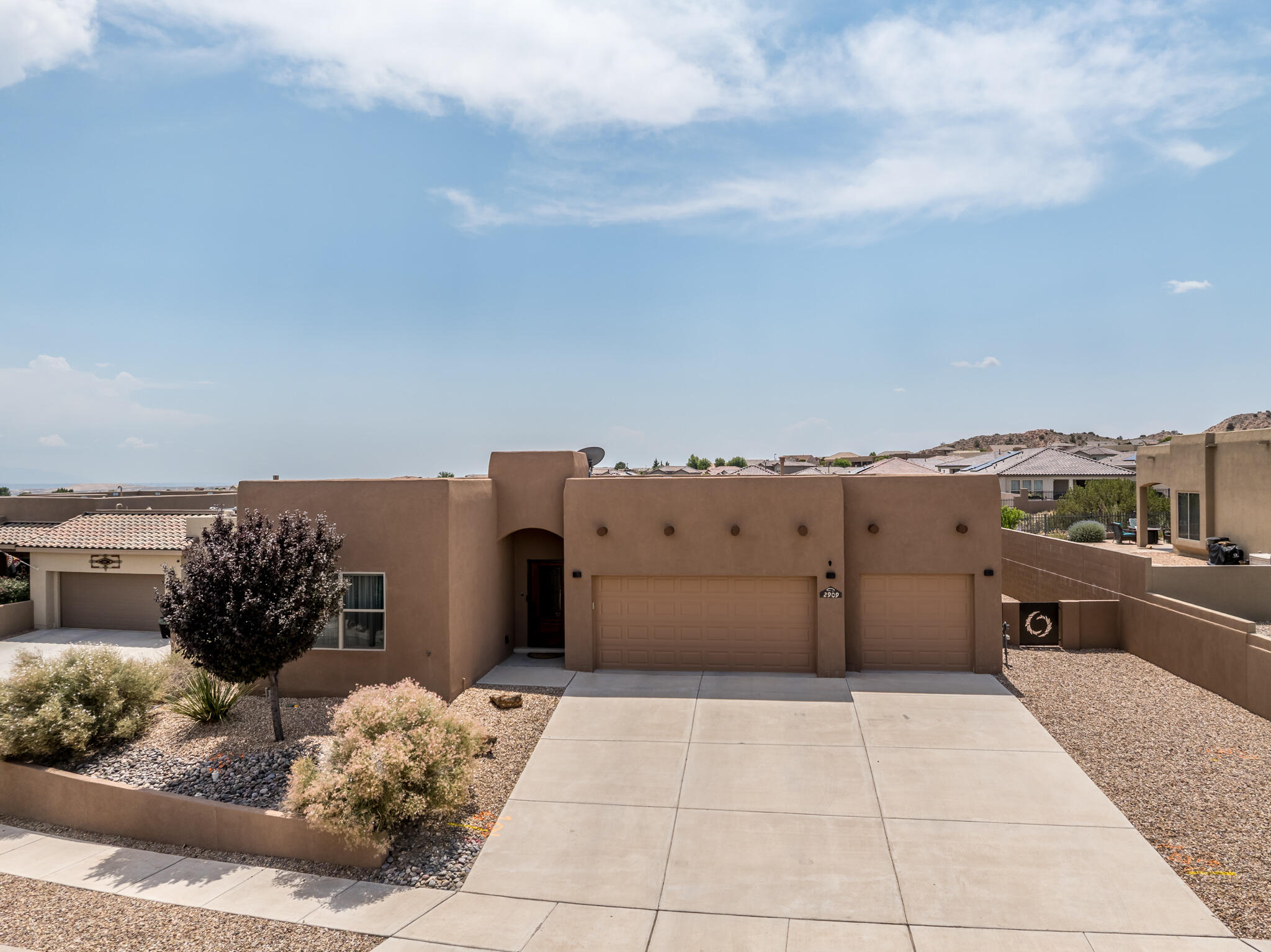 2909 REDONDO SANTA FE