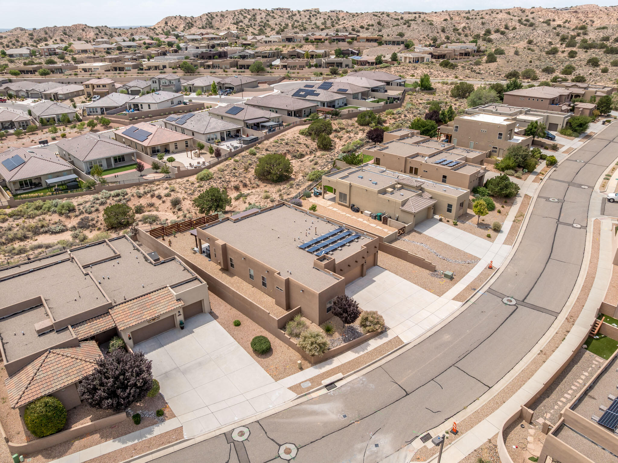 2909 REDONDO SANTA FE