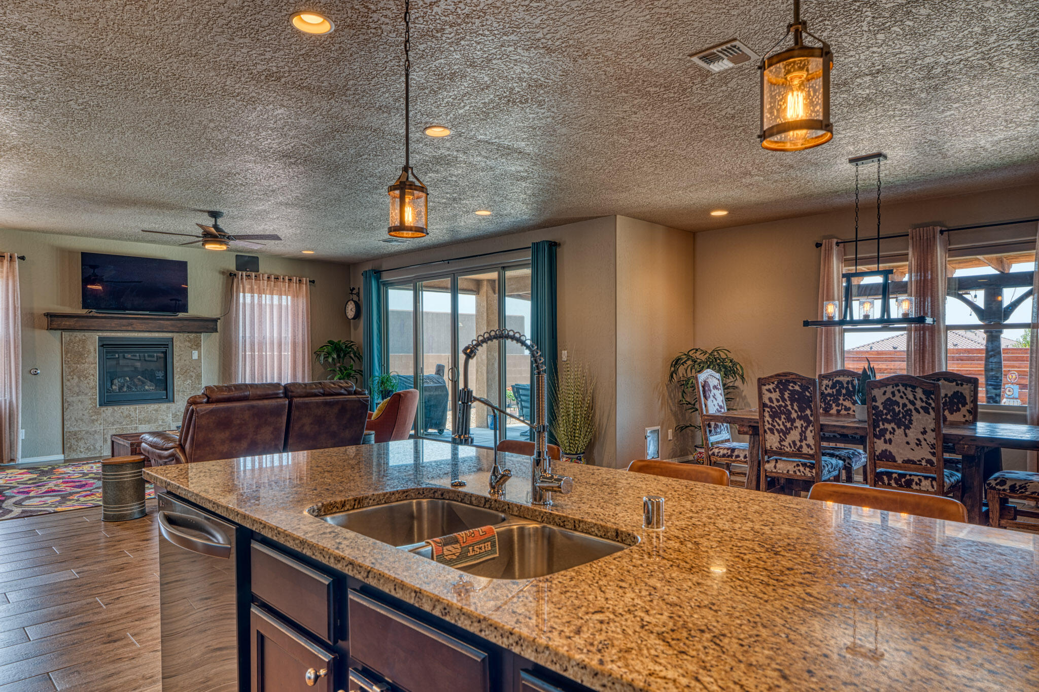 2909 REDONDO SANTA FE