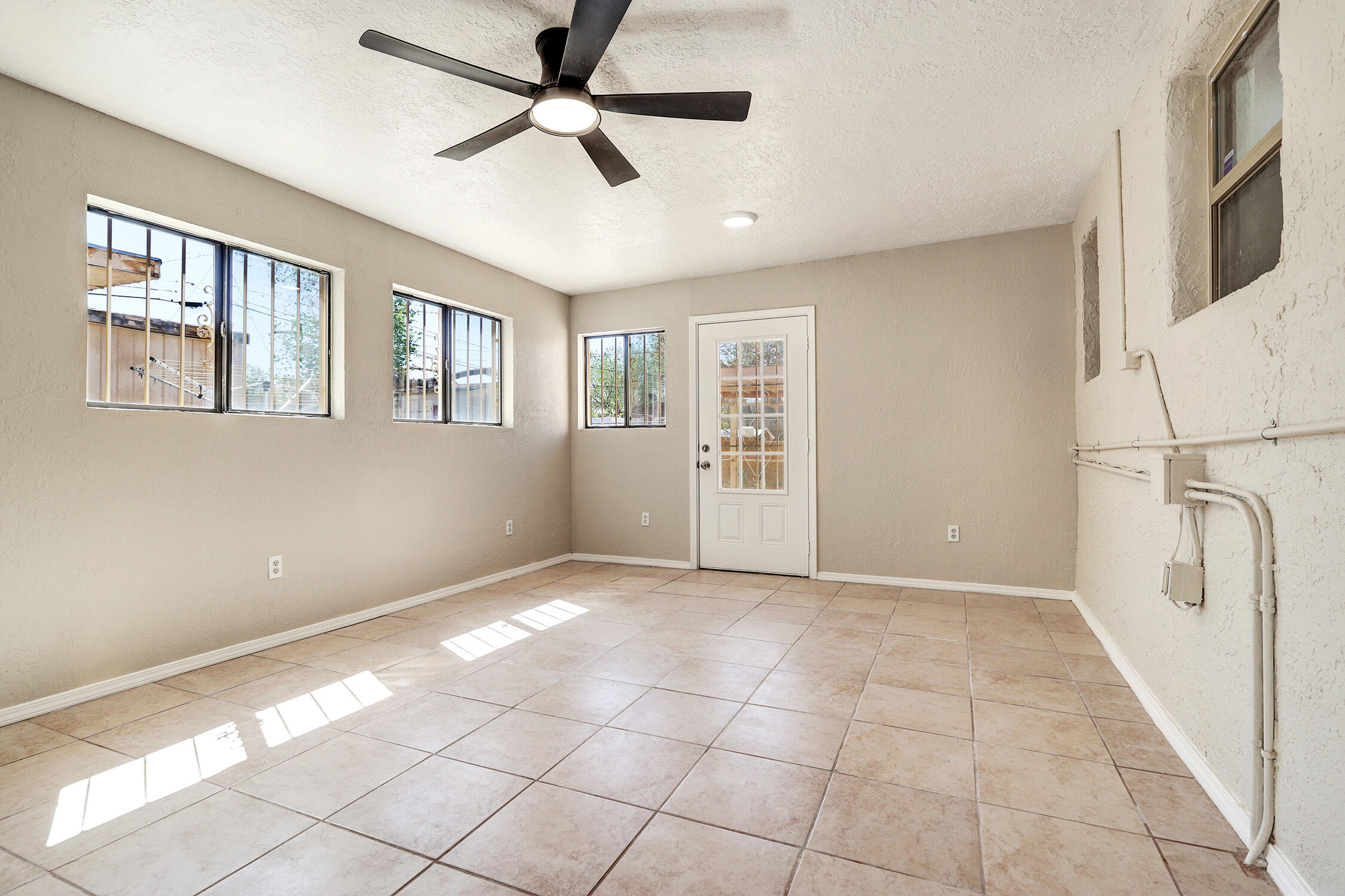 150 MESILLA Street NE