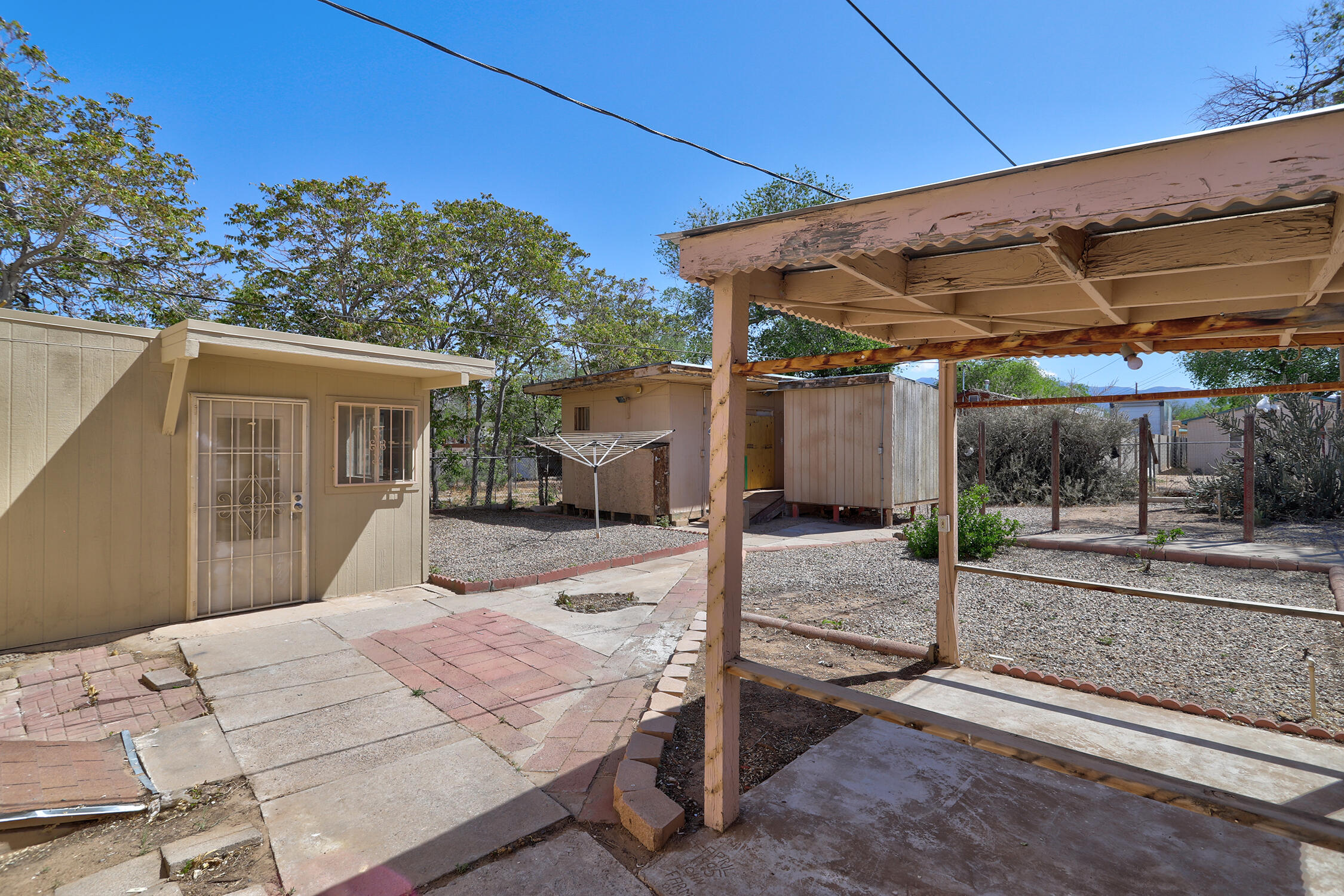 150 MESILLA Street NE