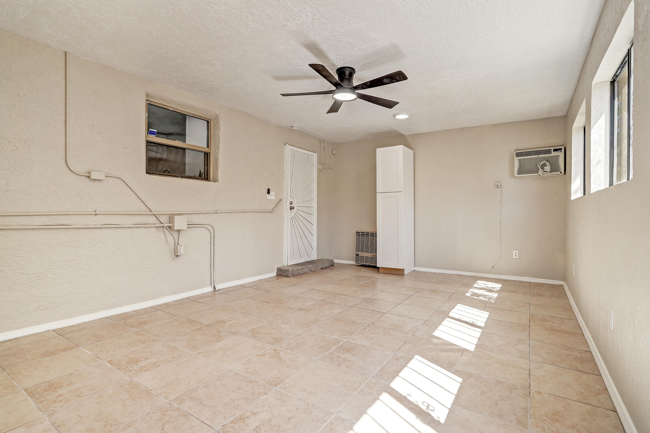 150 MESILLA Street NE