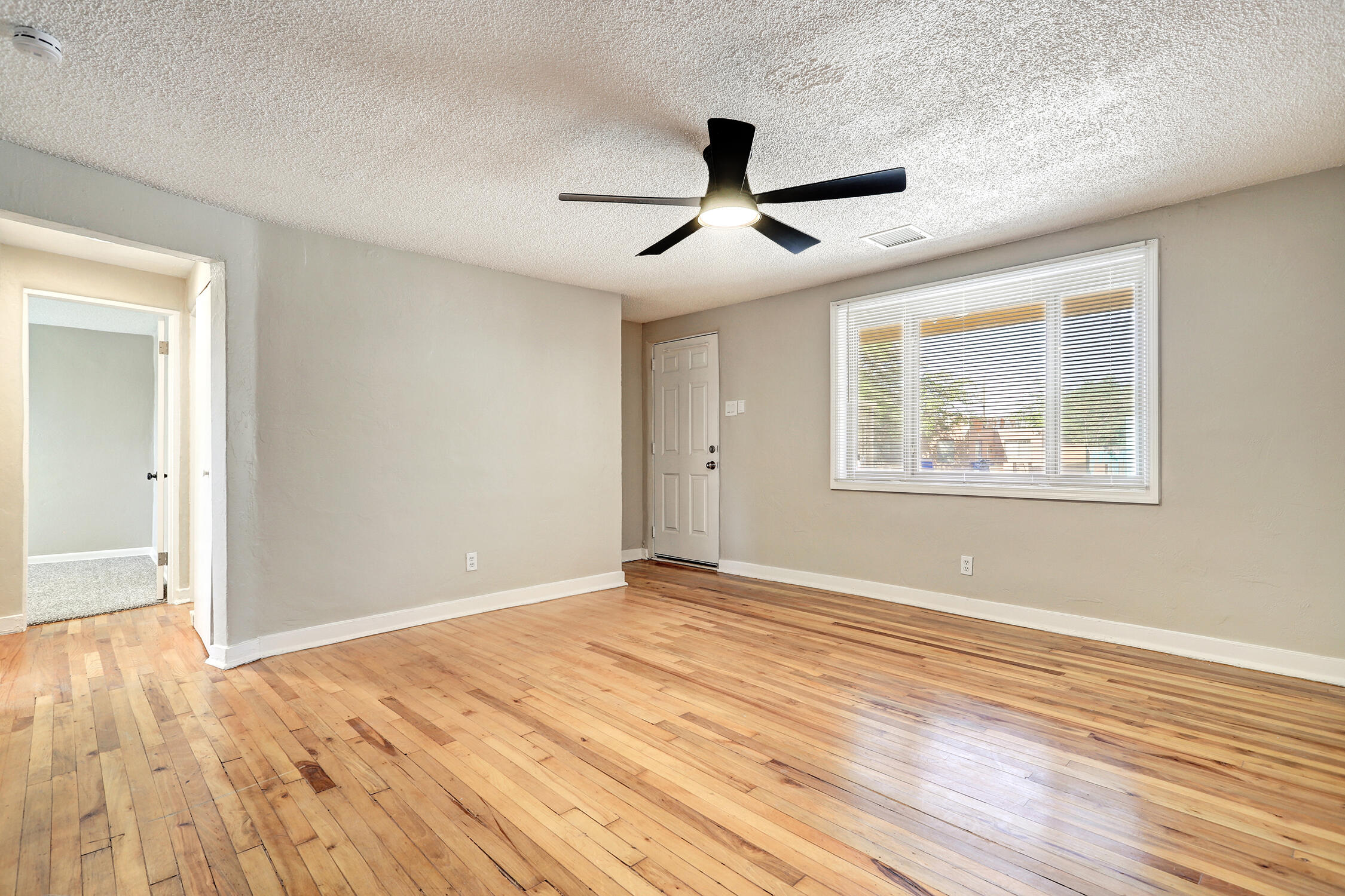 150 MESILLA Street NE