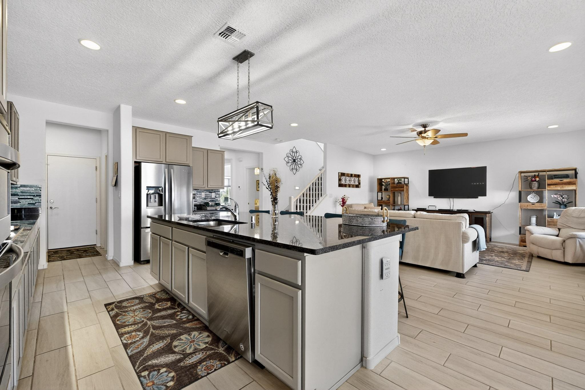 9200 Red Butte Place NW