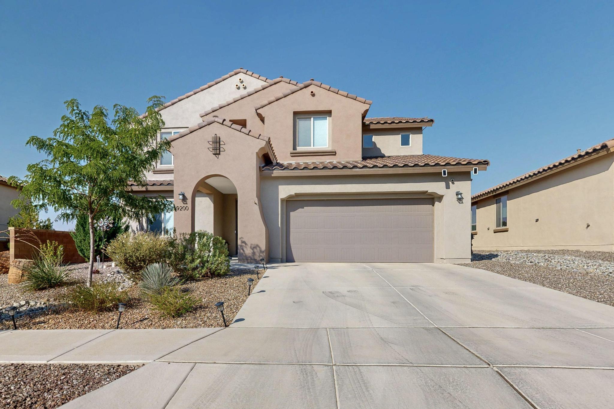 9200 Red Butte Place NW