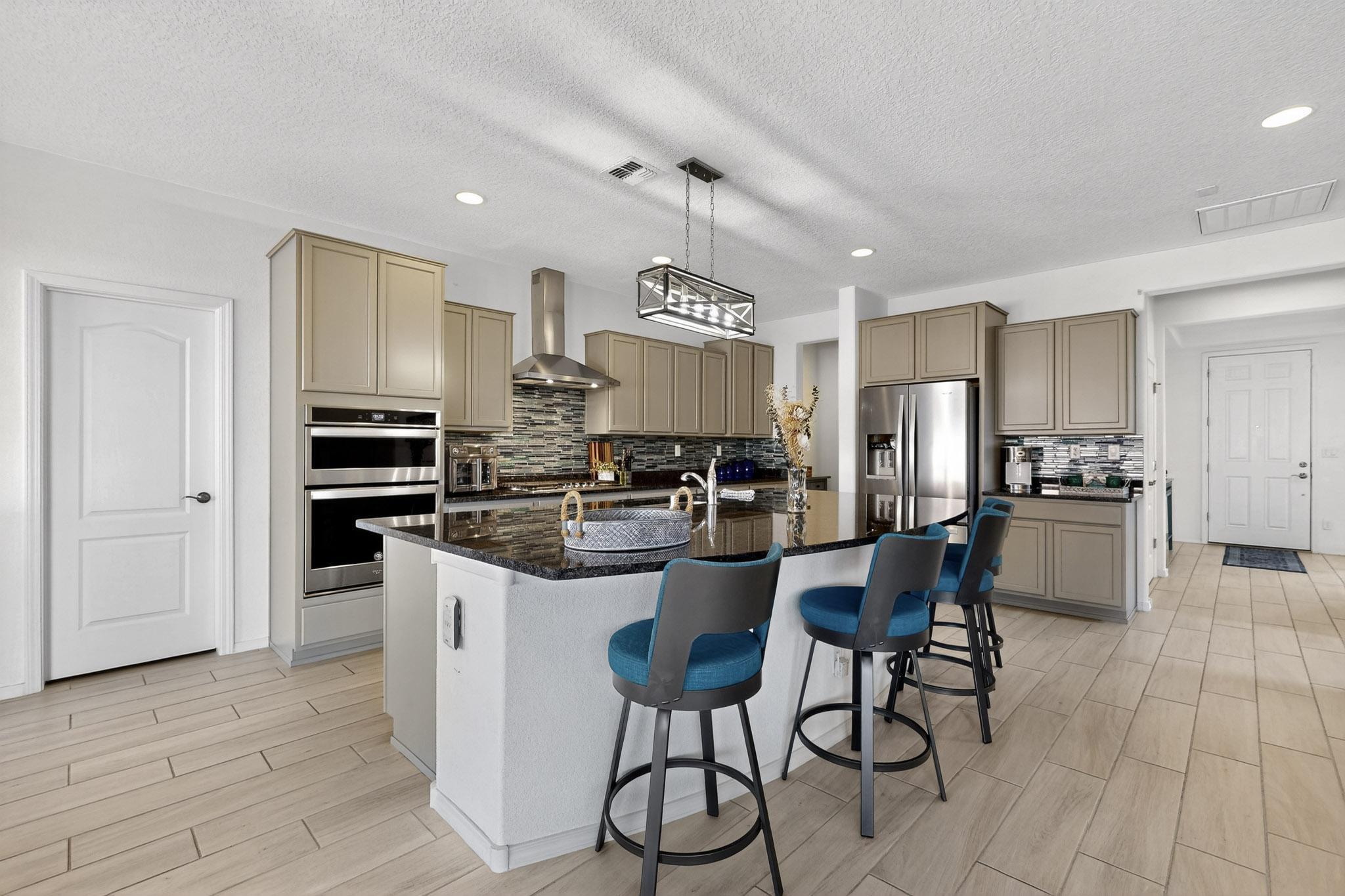 9200 Red Butte Place NW