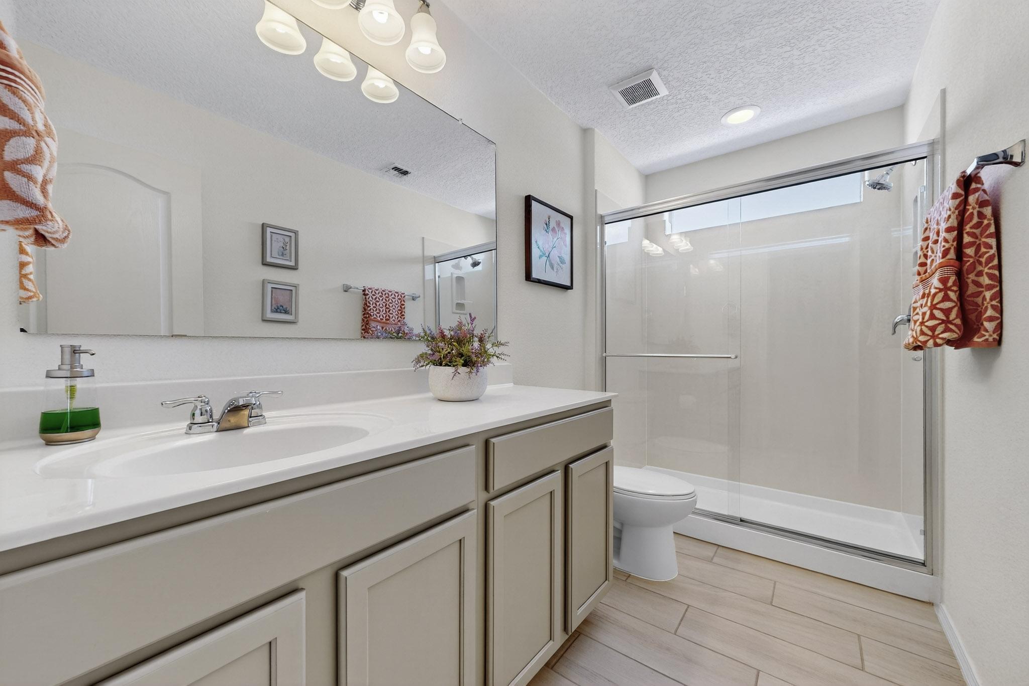 9200 Red Butte Place NW