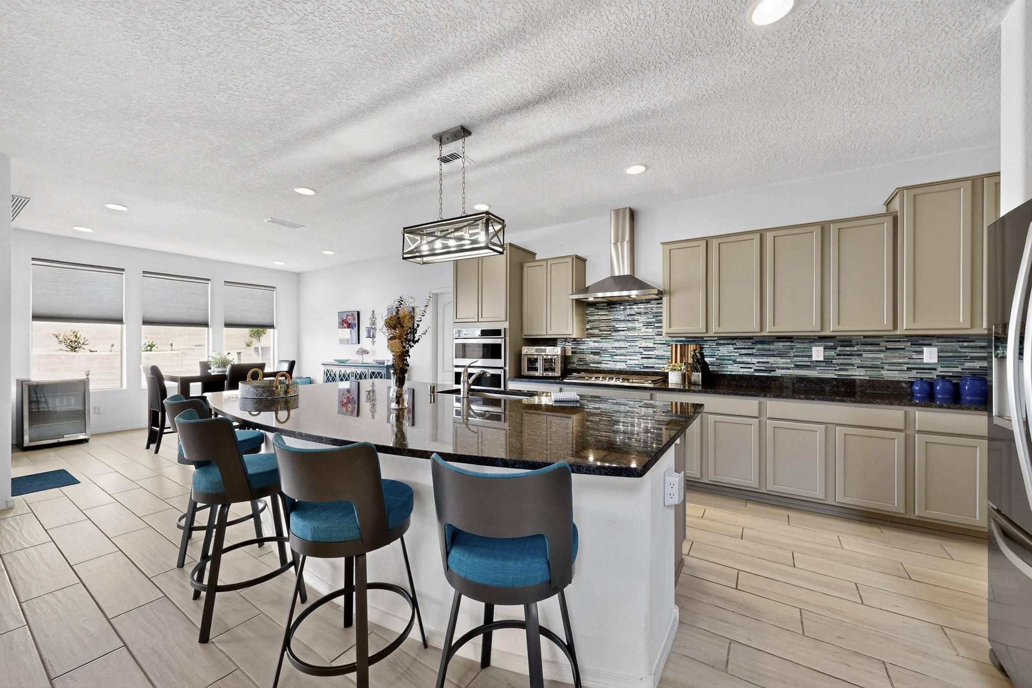 9200 Red Butte Place NW