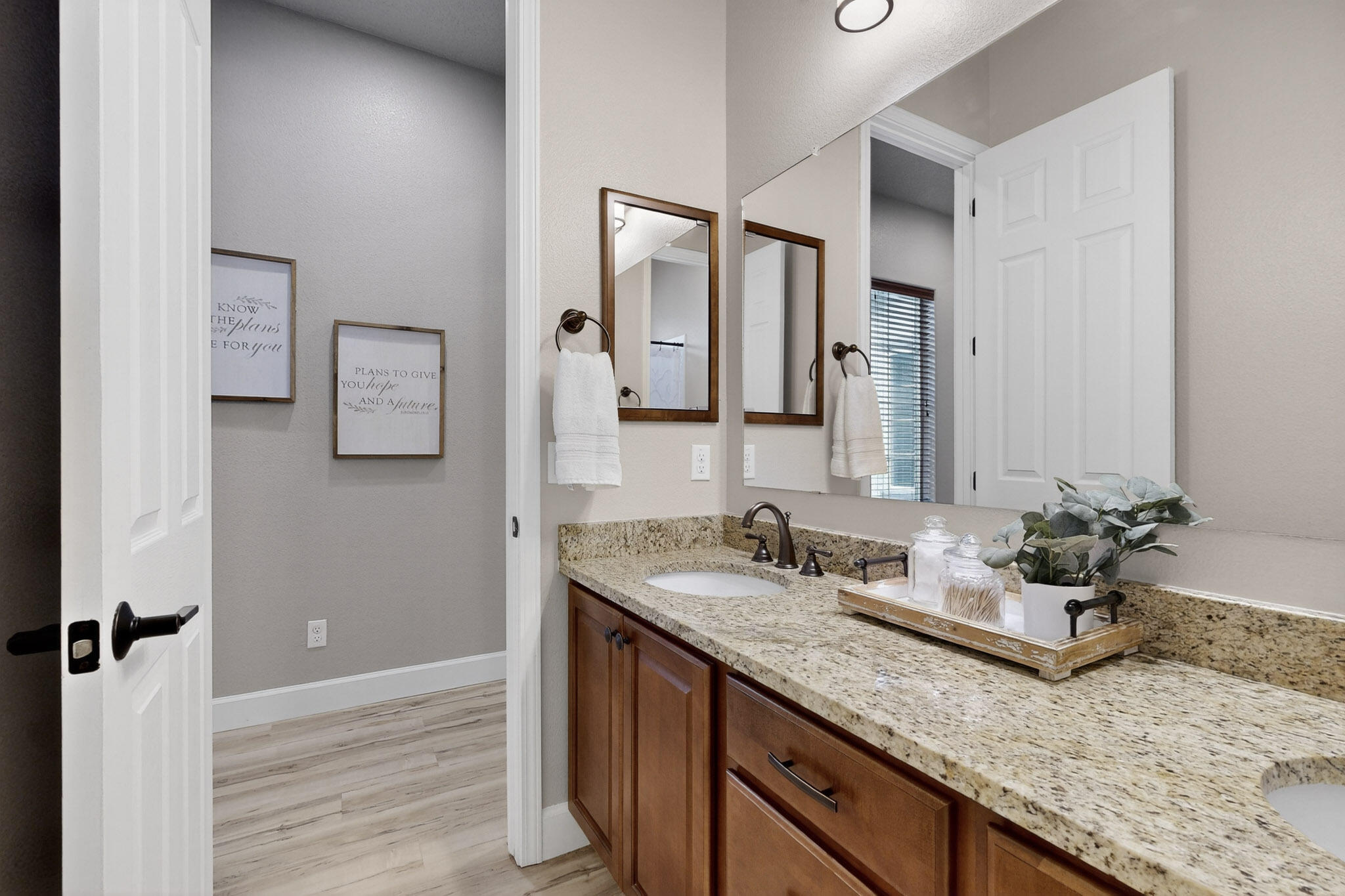 4222 PICO NORTE Lane NE