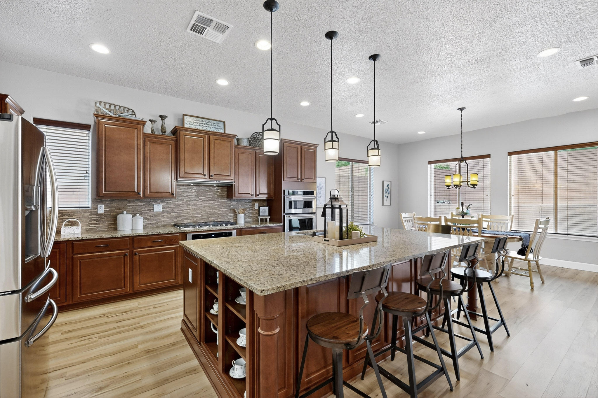 4222 PICO NORTE Lane NE