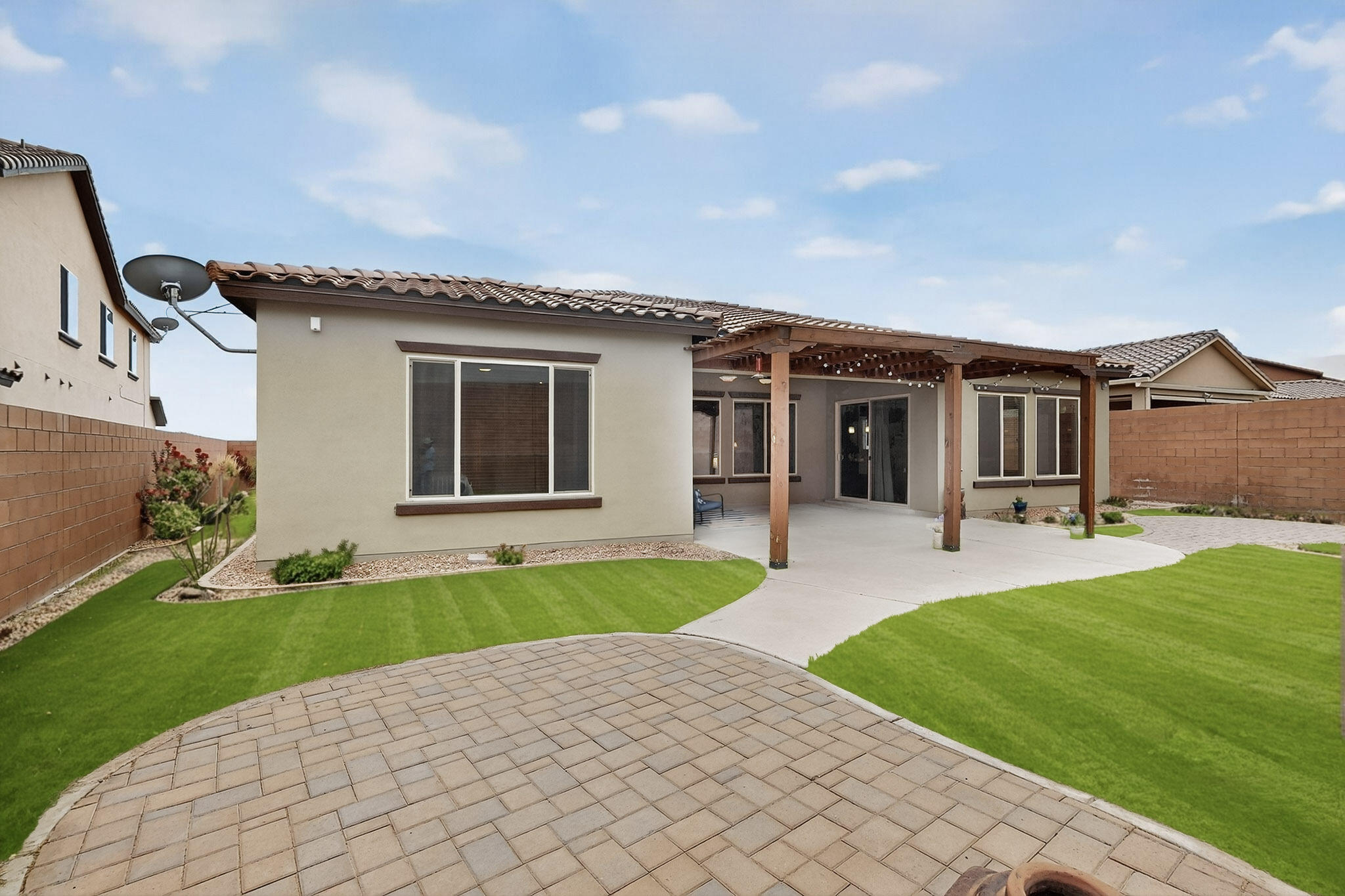 4222 PICO NORTE Lane NE