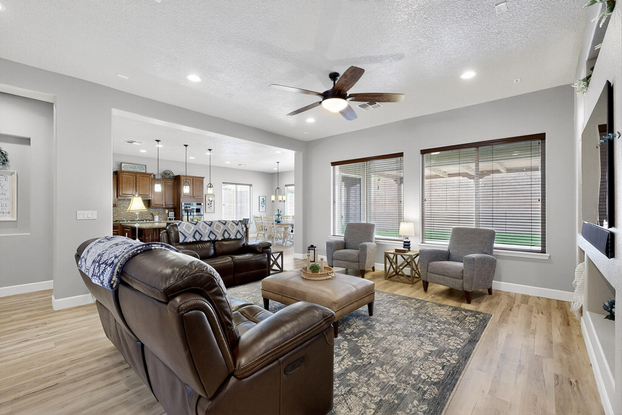 4222 PICO NORTE Lane NE