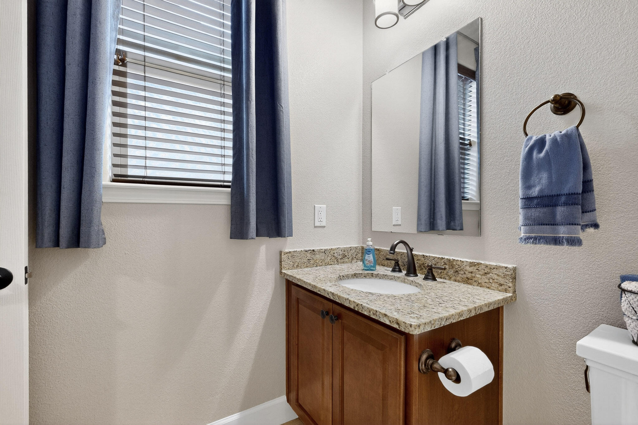 4222 PICO NORTE Lane NE