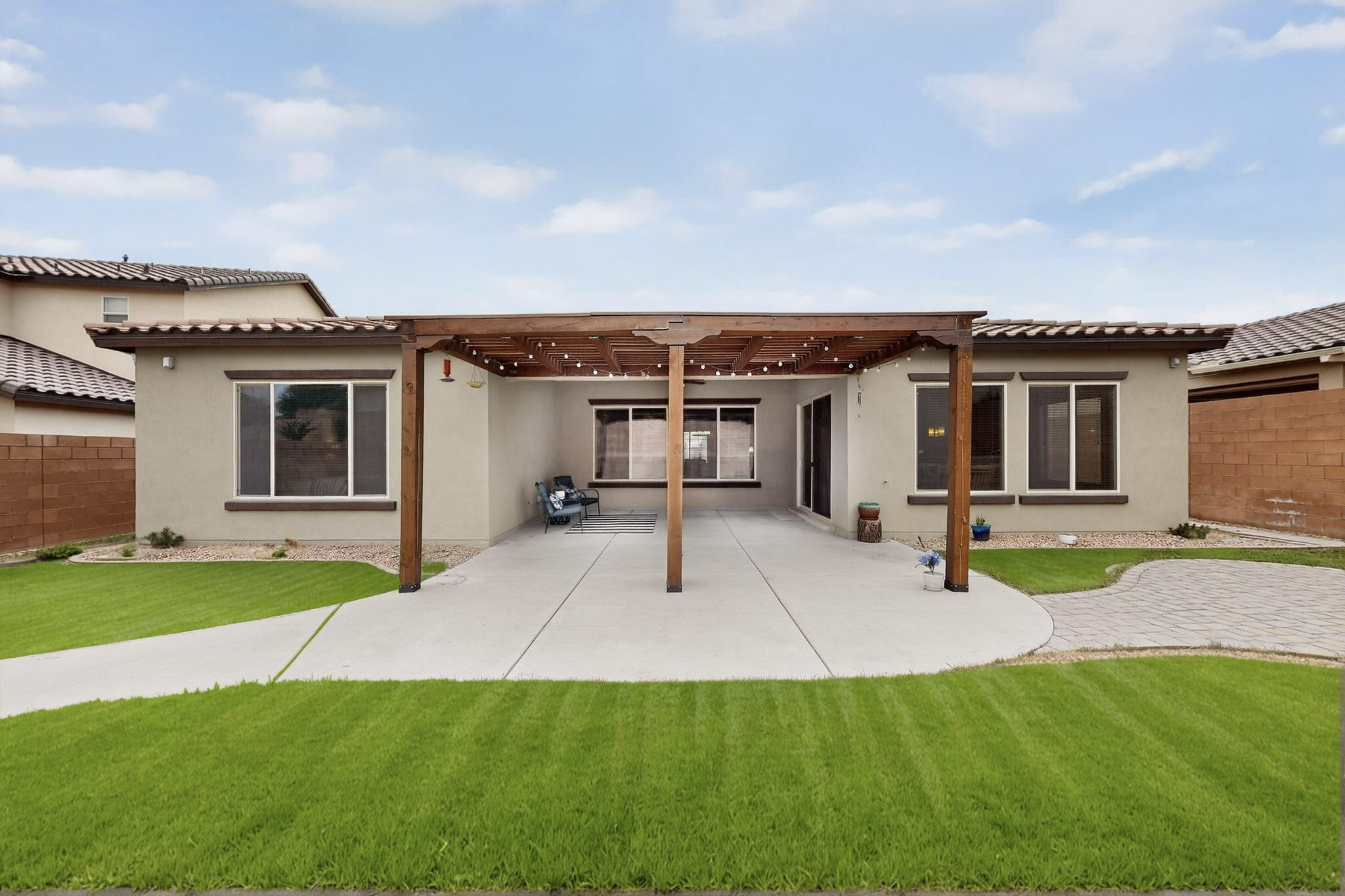 4222 PICO NORTE Lane NE