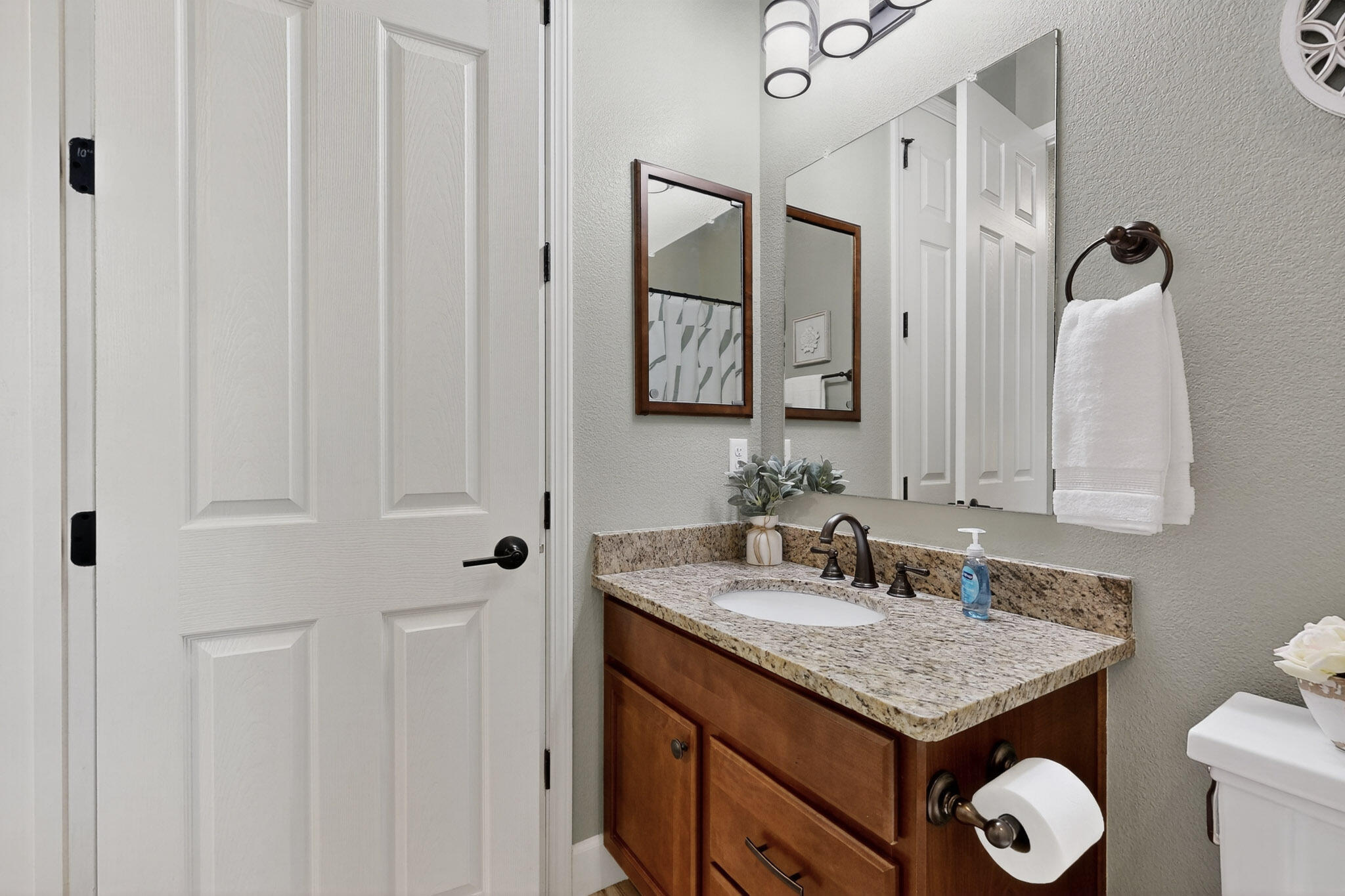 4222 PICO NORTE Lane NE