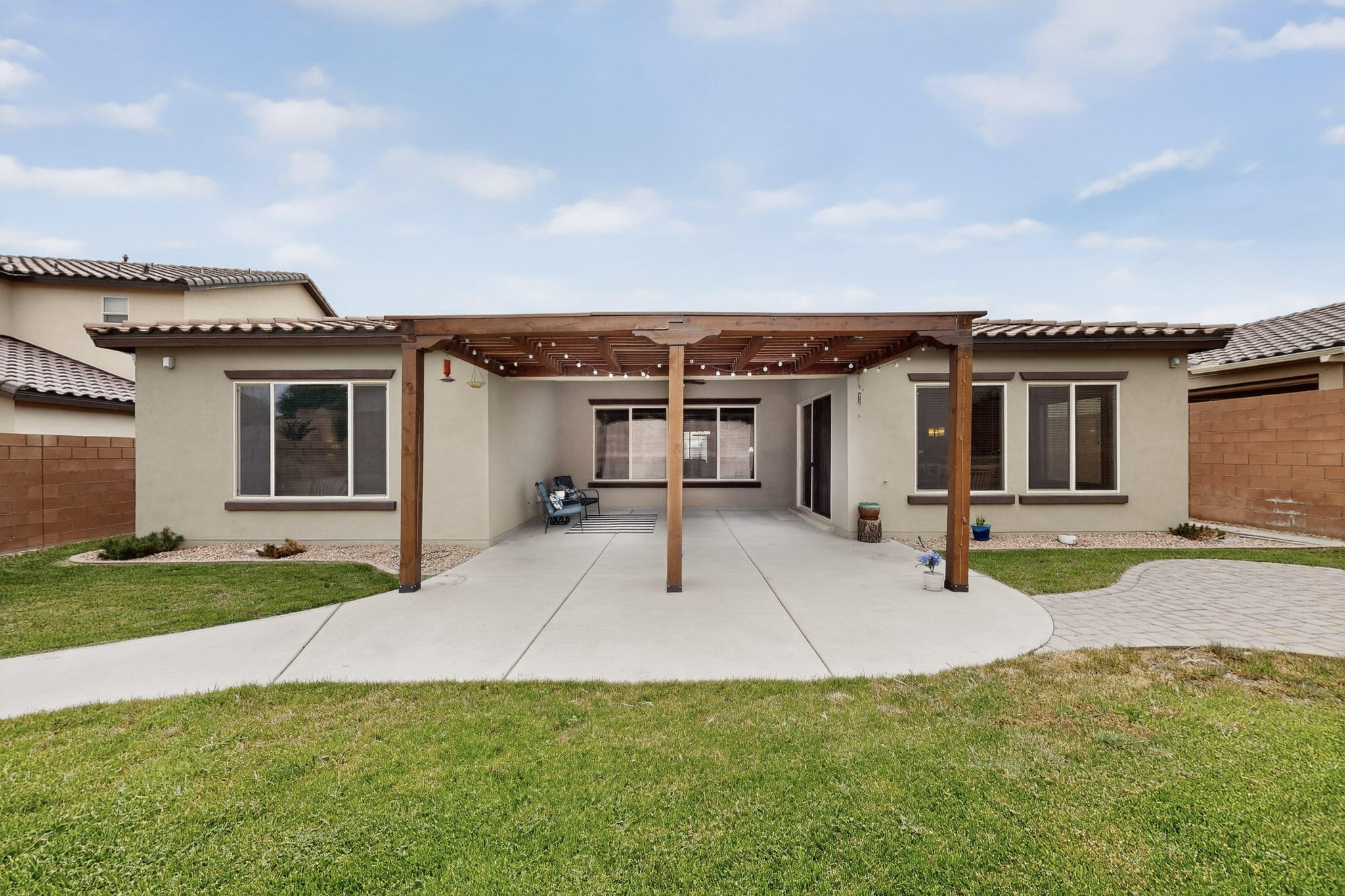 4222 PICO NORTE Lane NE