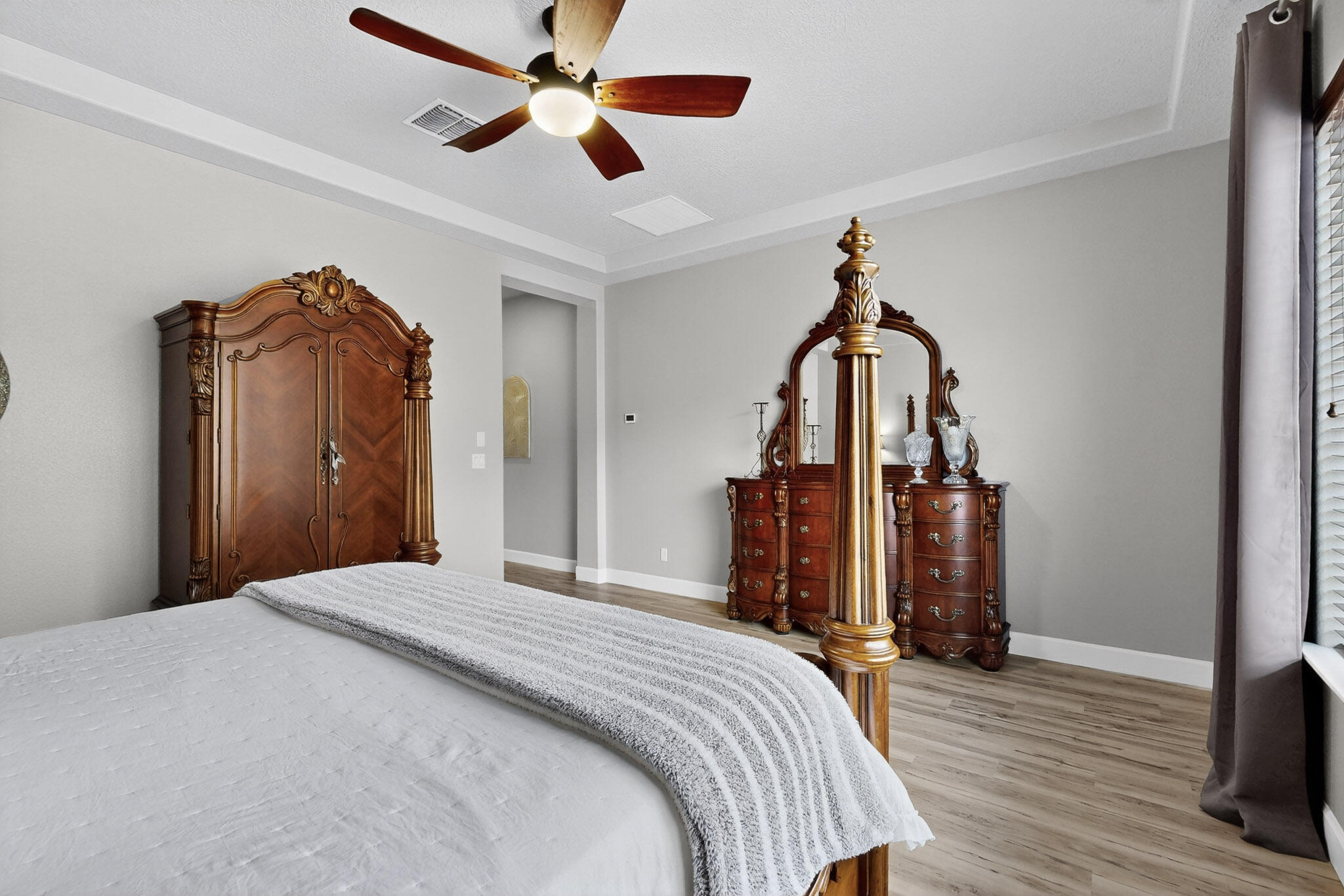 4222 PICO NORTE Lane NE