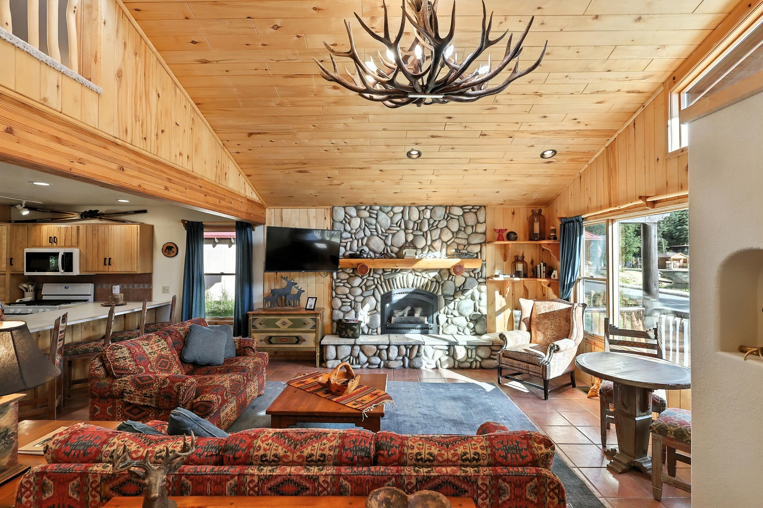 610 Claim Jumper Street