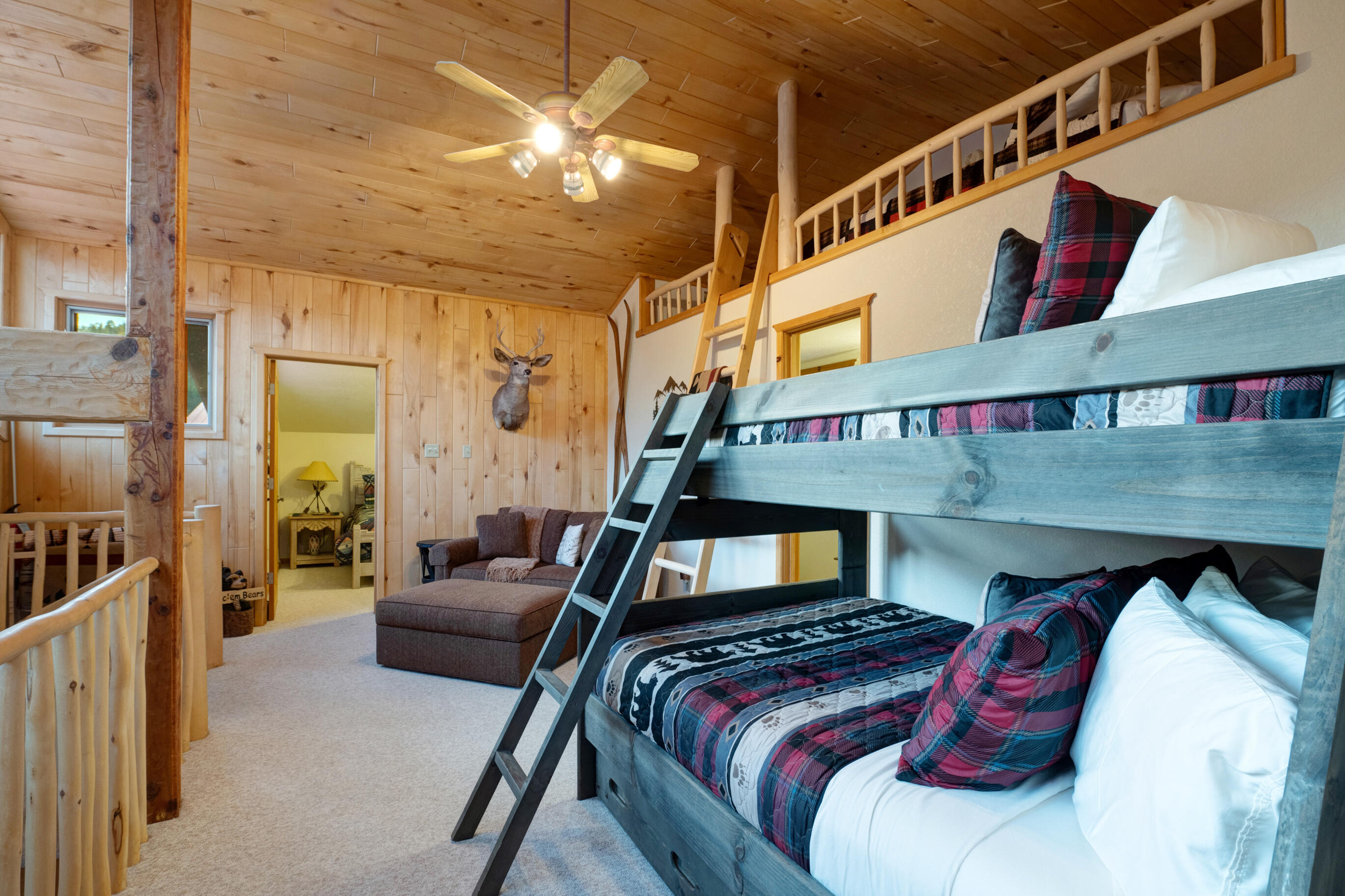 610 Claim Jumper Street