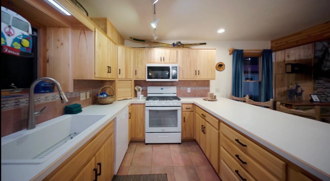 610 Claim Jumper Street