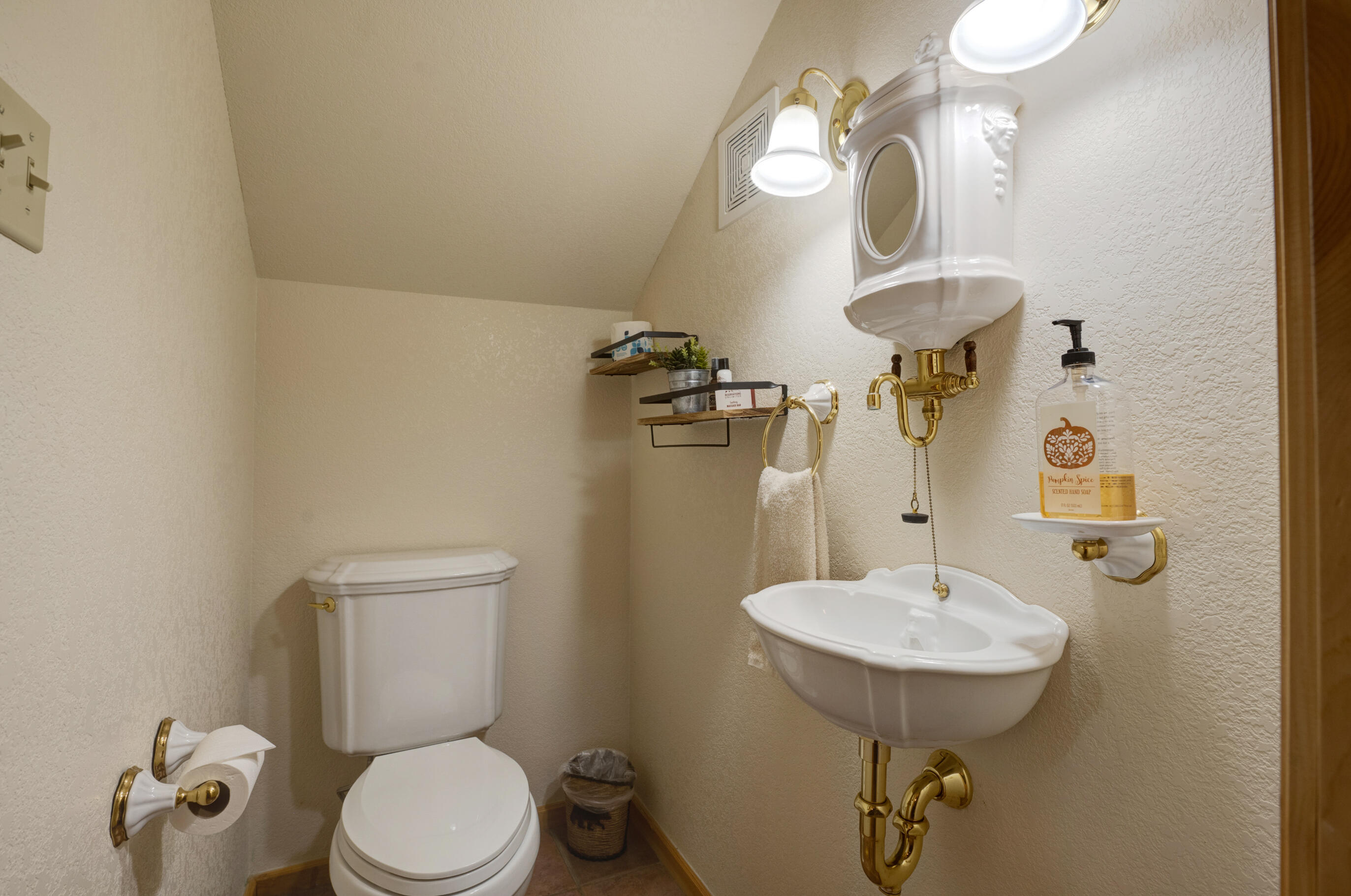 610 Claim Jumper Street