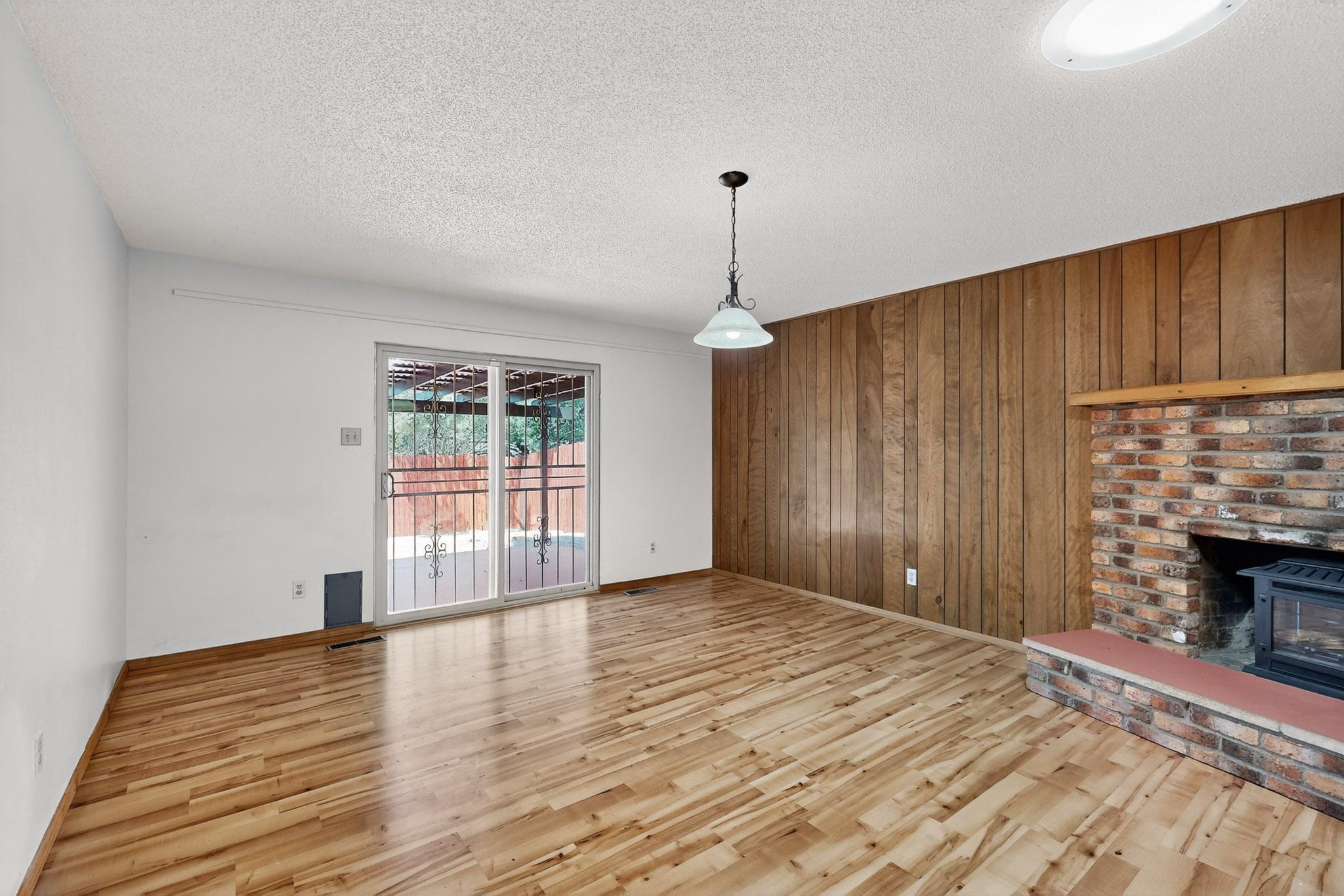 1917 Chelwood Park Boulevard NE