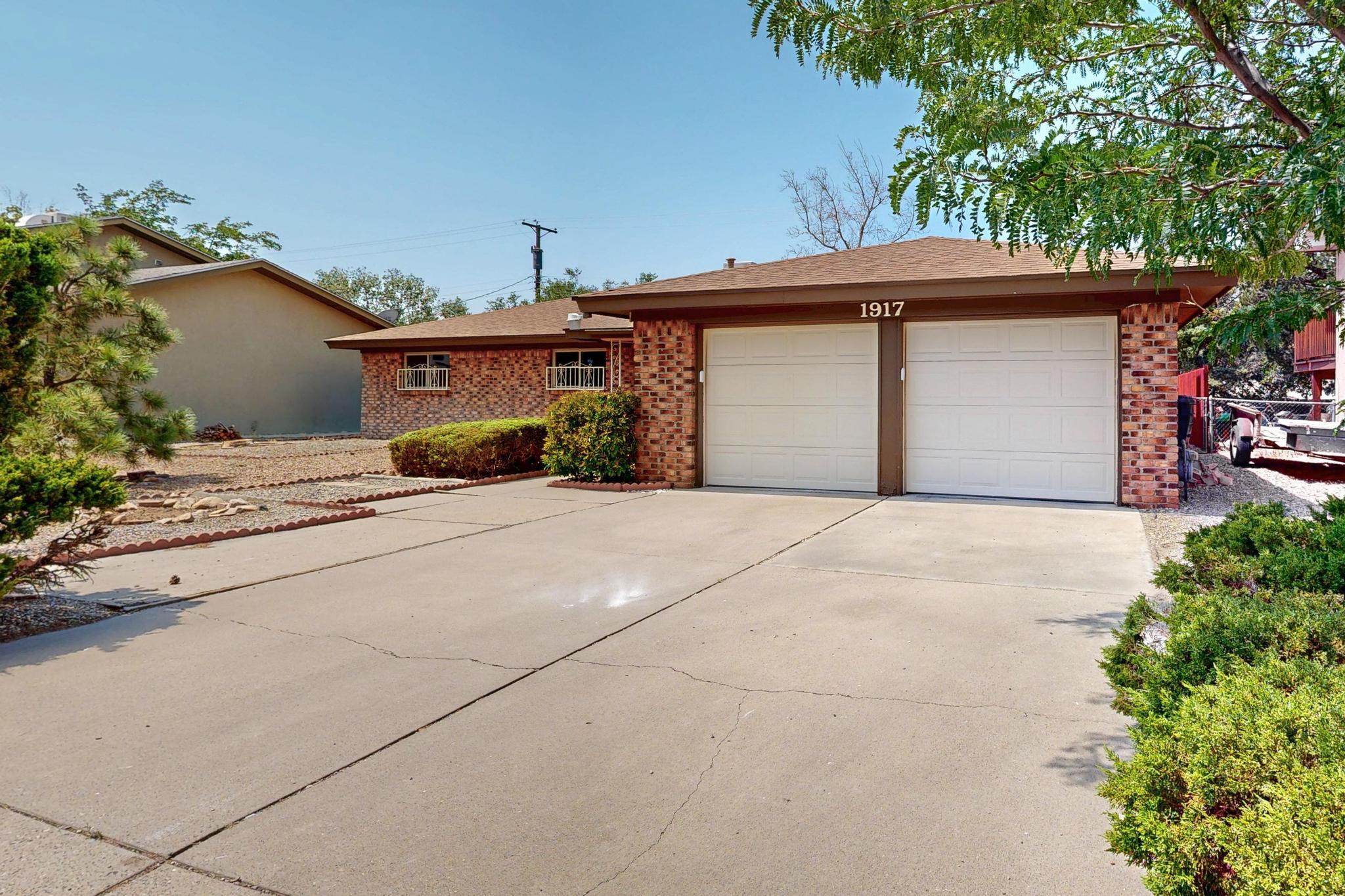 1917 Chelwood Park Boulevard NE