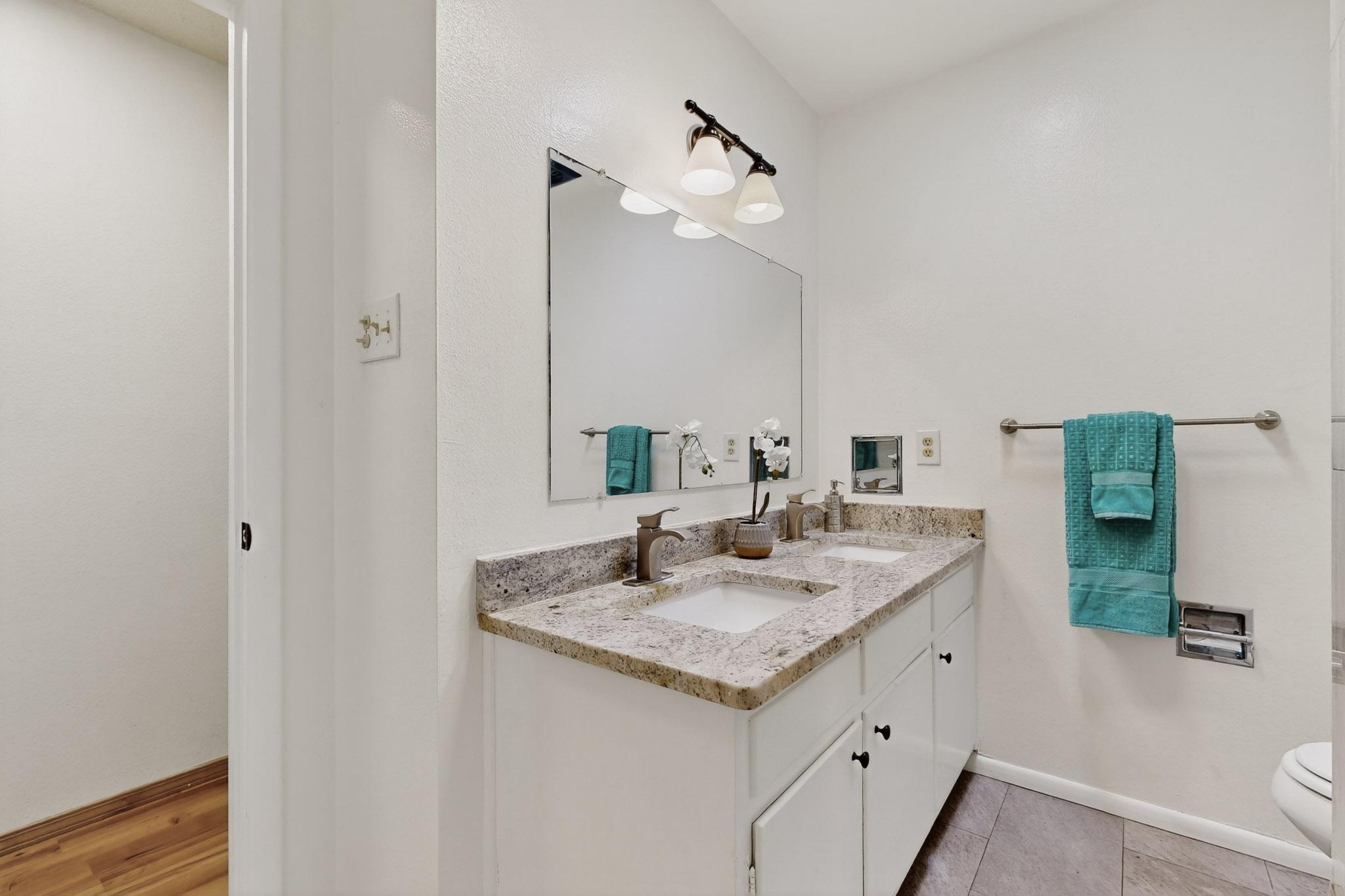 1917 Chelwood Park Boulevard NE