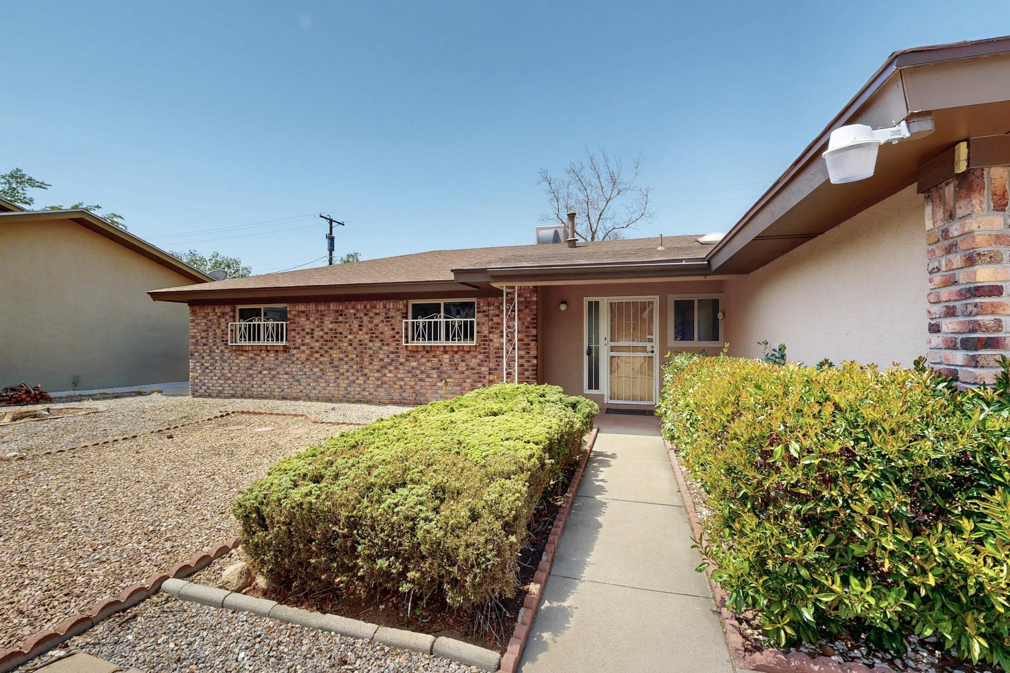 1917 Chelwood Park Boulevard NE