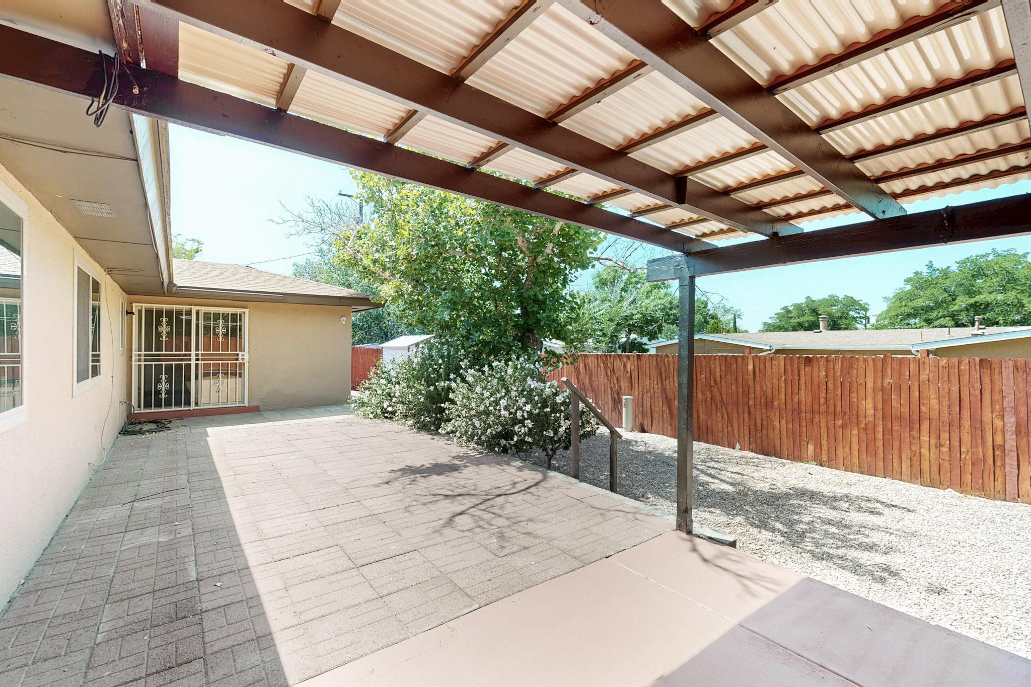 1917 Chelwood Park Boulevard NE