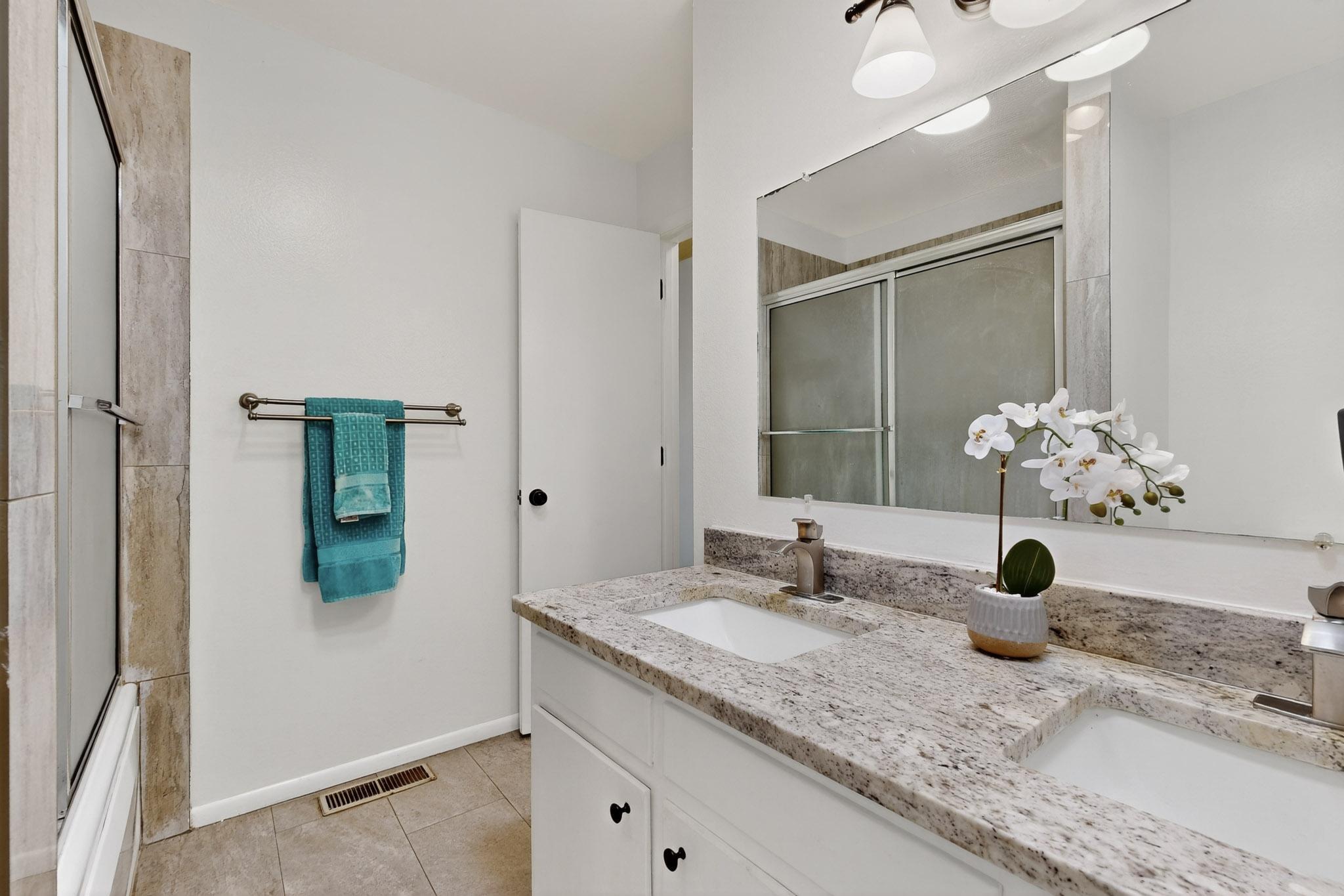 1917 Chelwood Park Boulevard NE