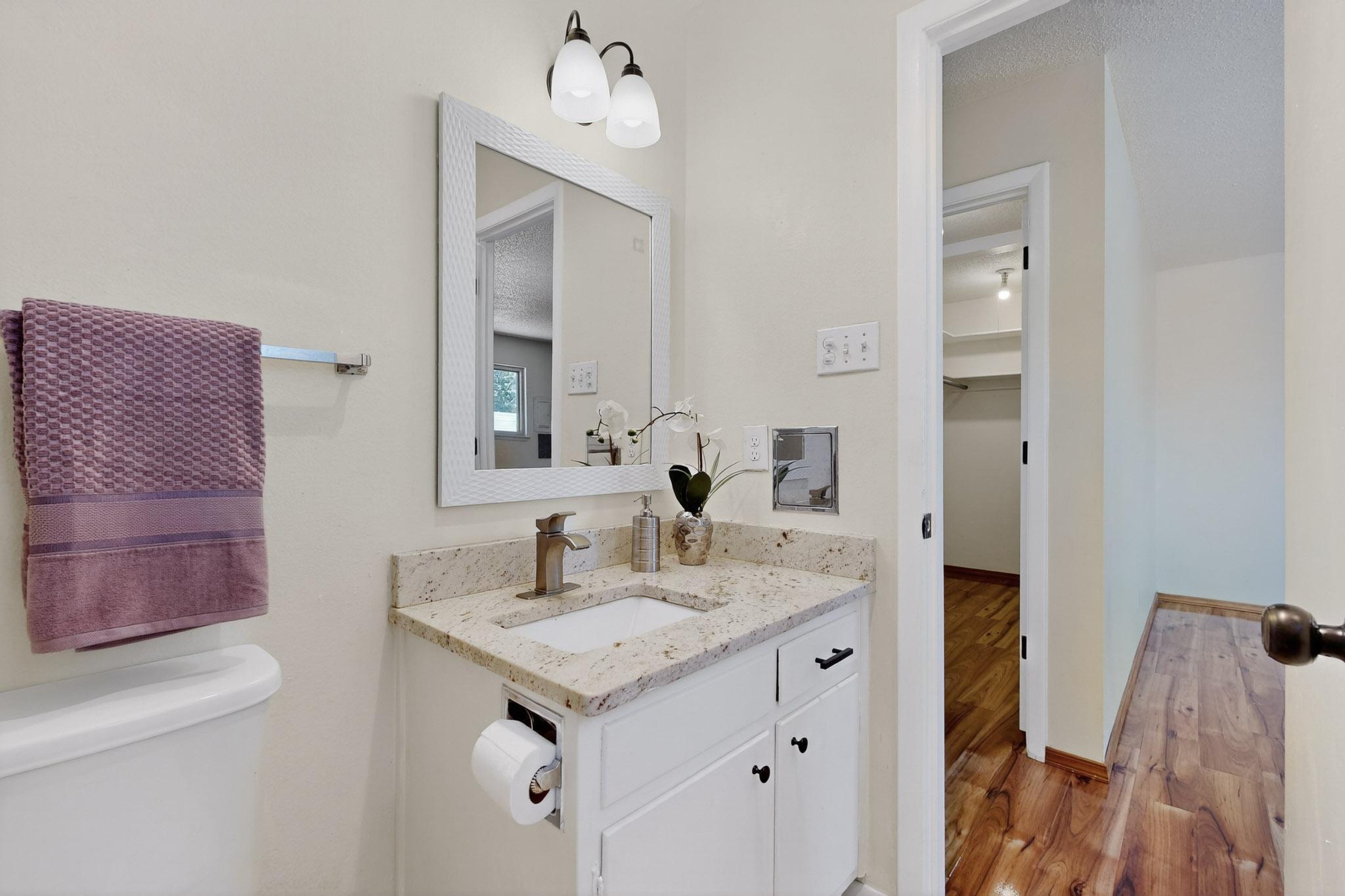 1917 Chelwood Park Boulevard NE