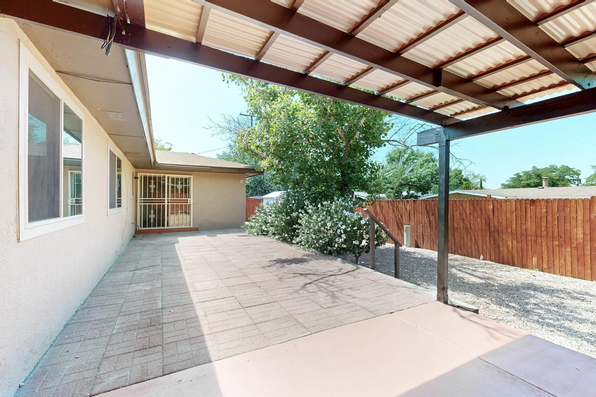 1917 Chelwood Park Boulevard NE