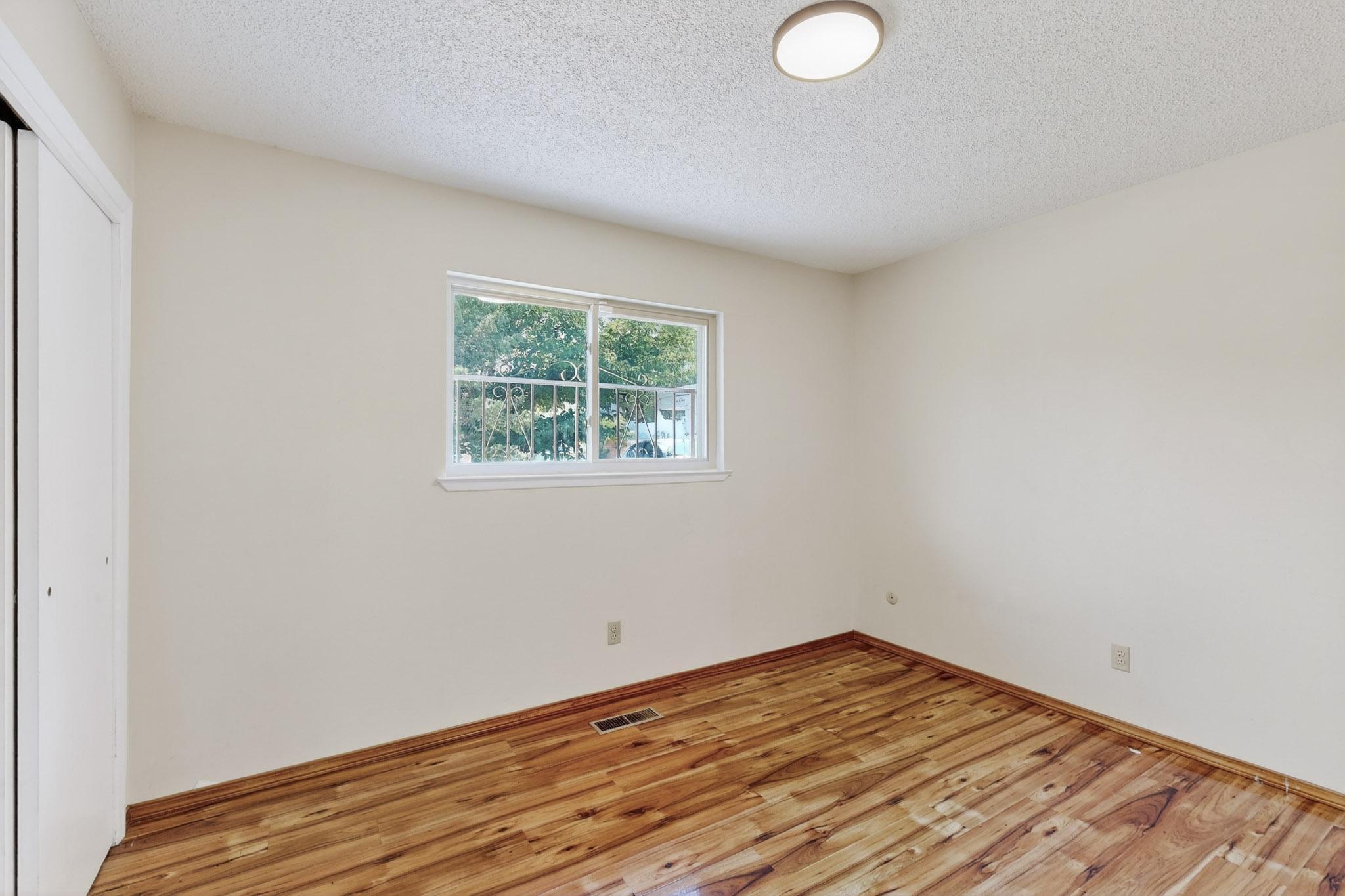 1917 Chelwood Park Boulevard NE