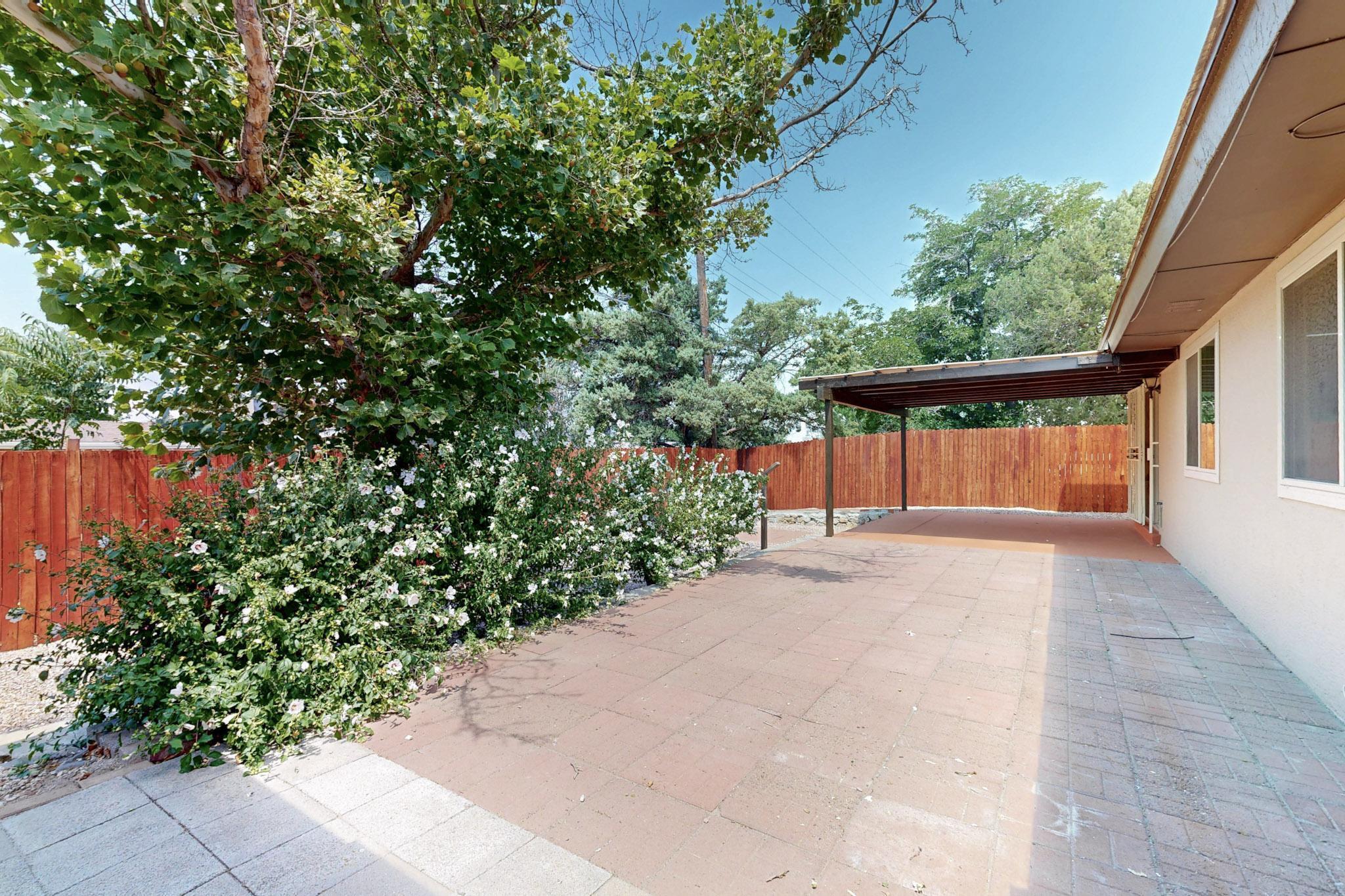 1917 Chelwood Park Boulevard NE