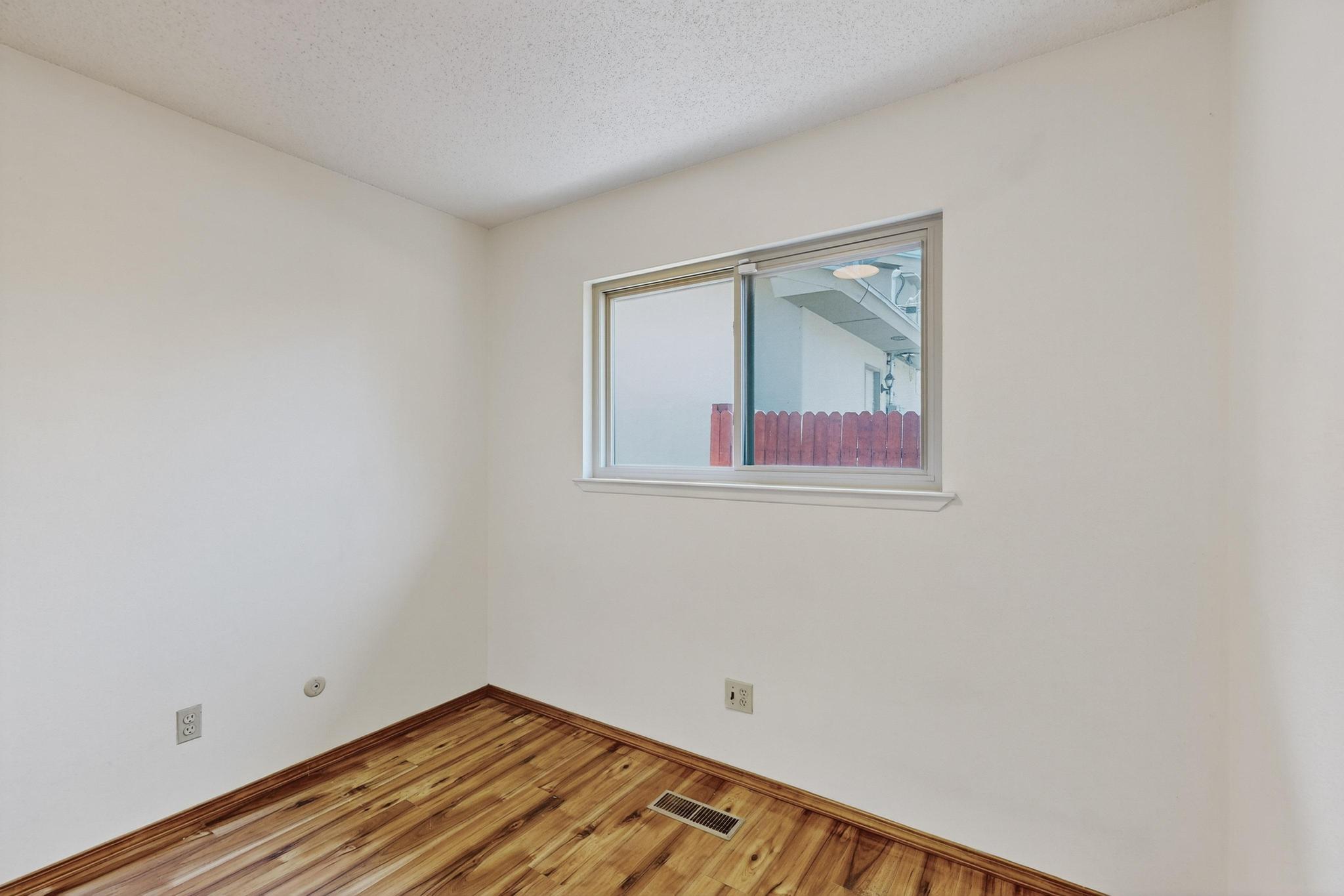 1917 Chelwood Park Boulevard NE